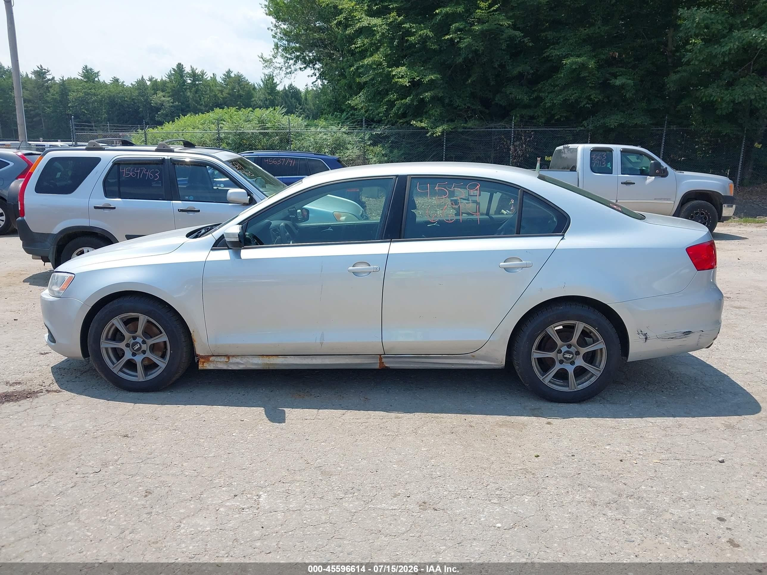 2011 Volkswagen Jetta 2.5l Se Silver vin: 3VWDZ7AJ8BM346057