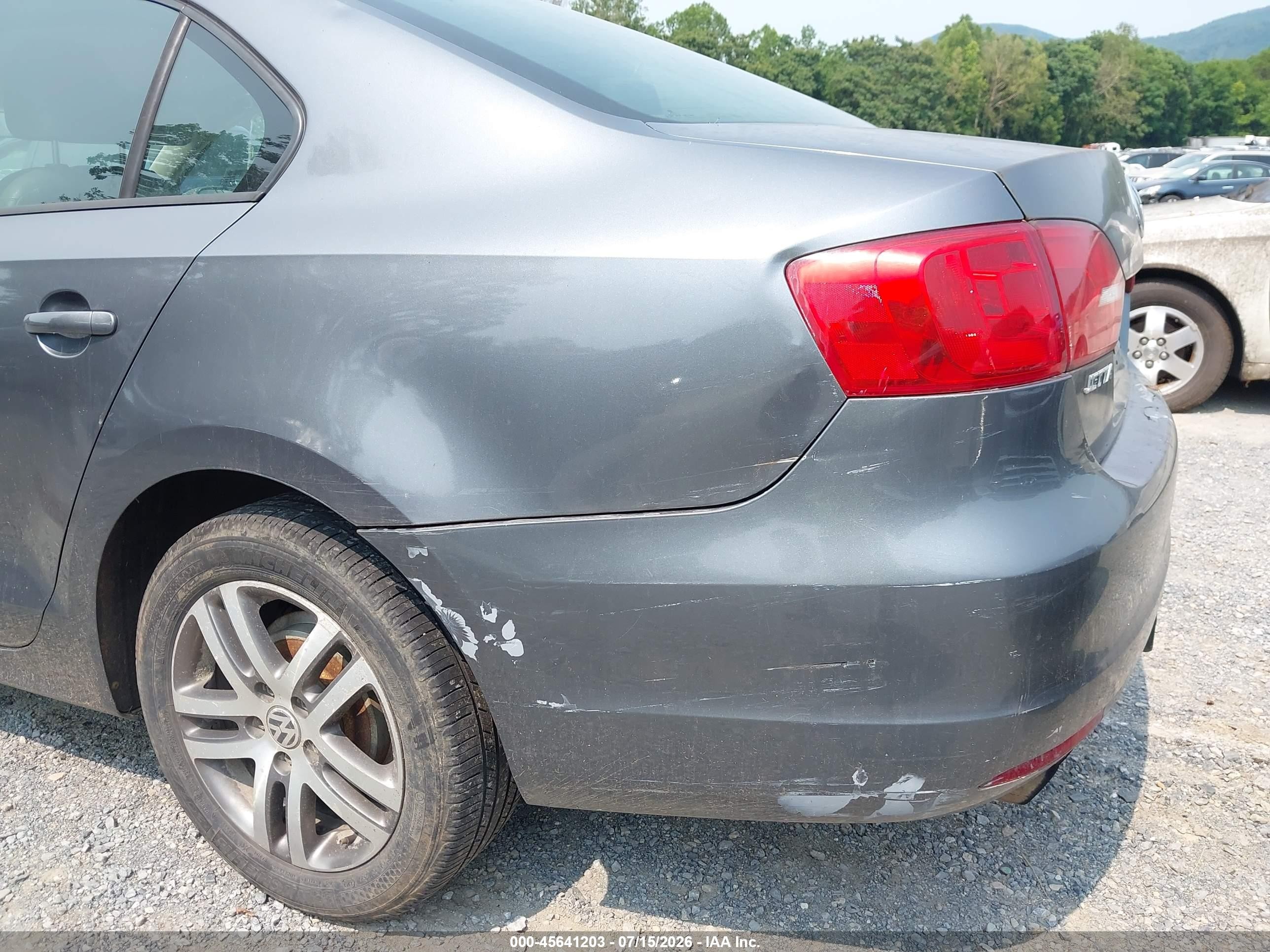 2011 Volkswagen Jetta 2.5l Se Gray vin: 3VWDZ7AJ8BM359682