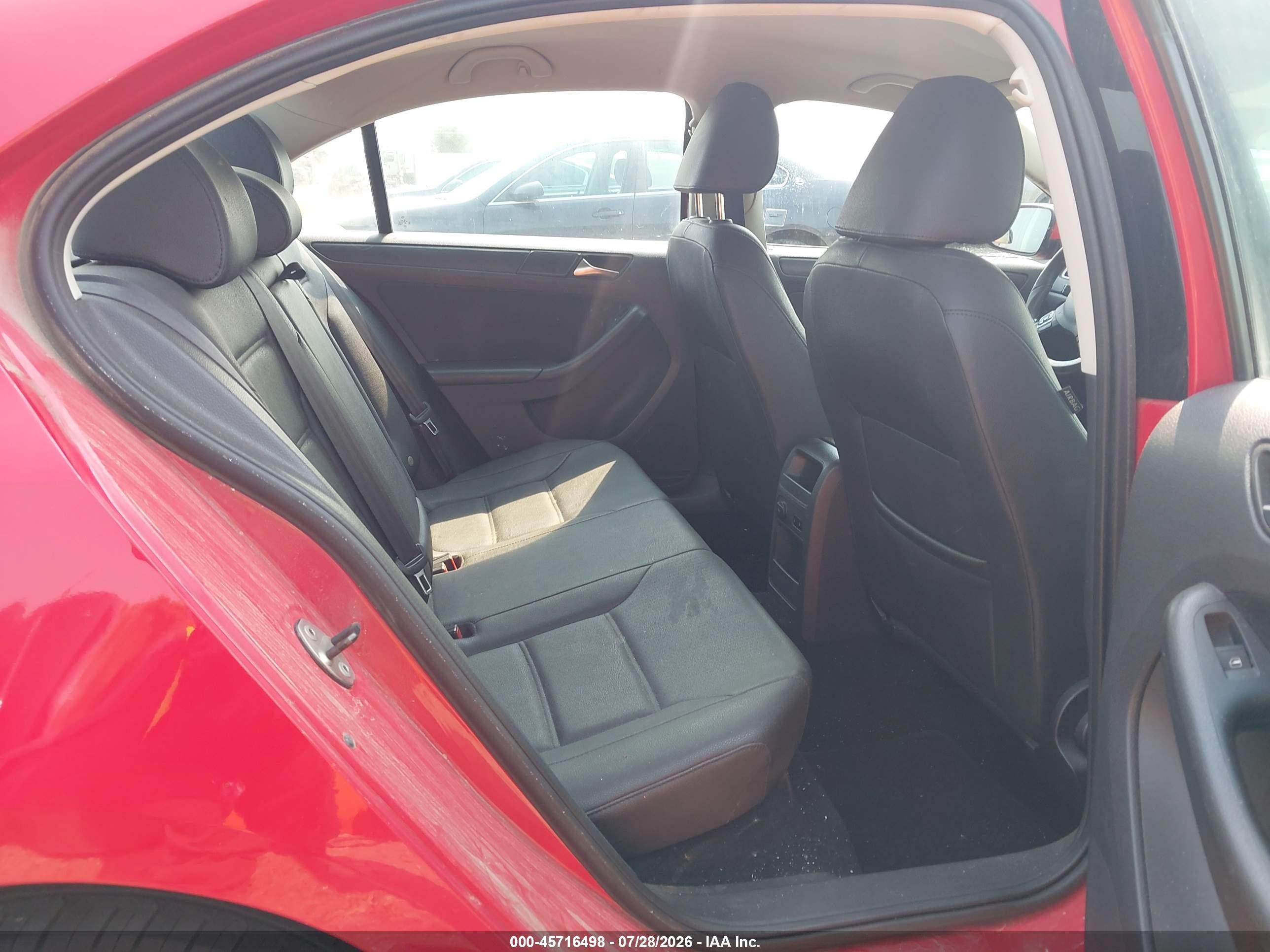 2011 Volkswagen Jetta 2.5l Se Red vin: 3VWDZ7AJ8BM375400