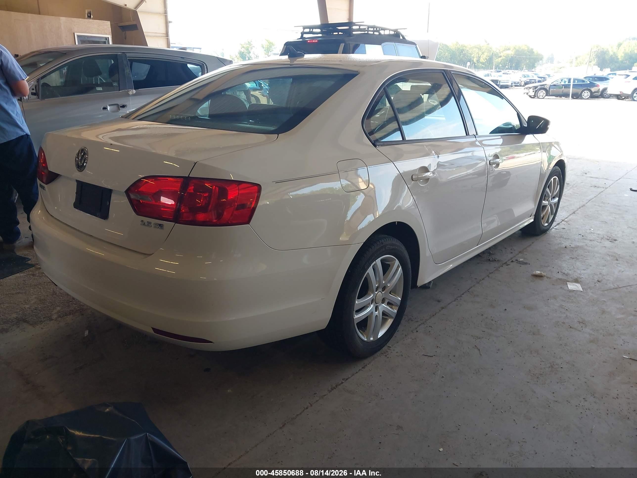 2011 Volkswagen Jetta 2.5l Se Белый vin: 3VWDZ7AJ9BM110680