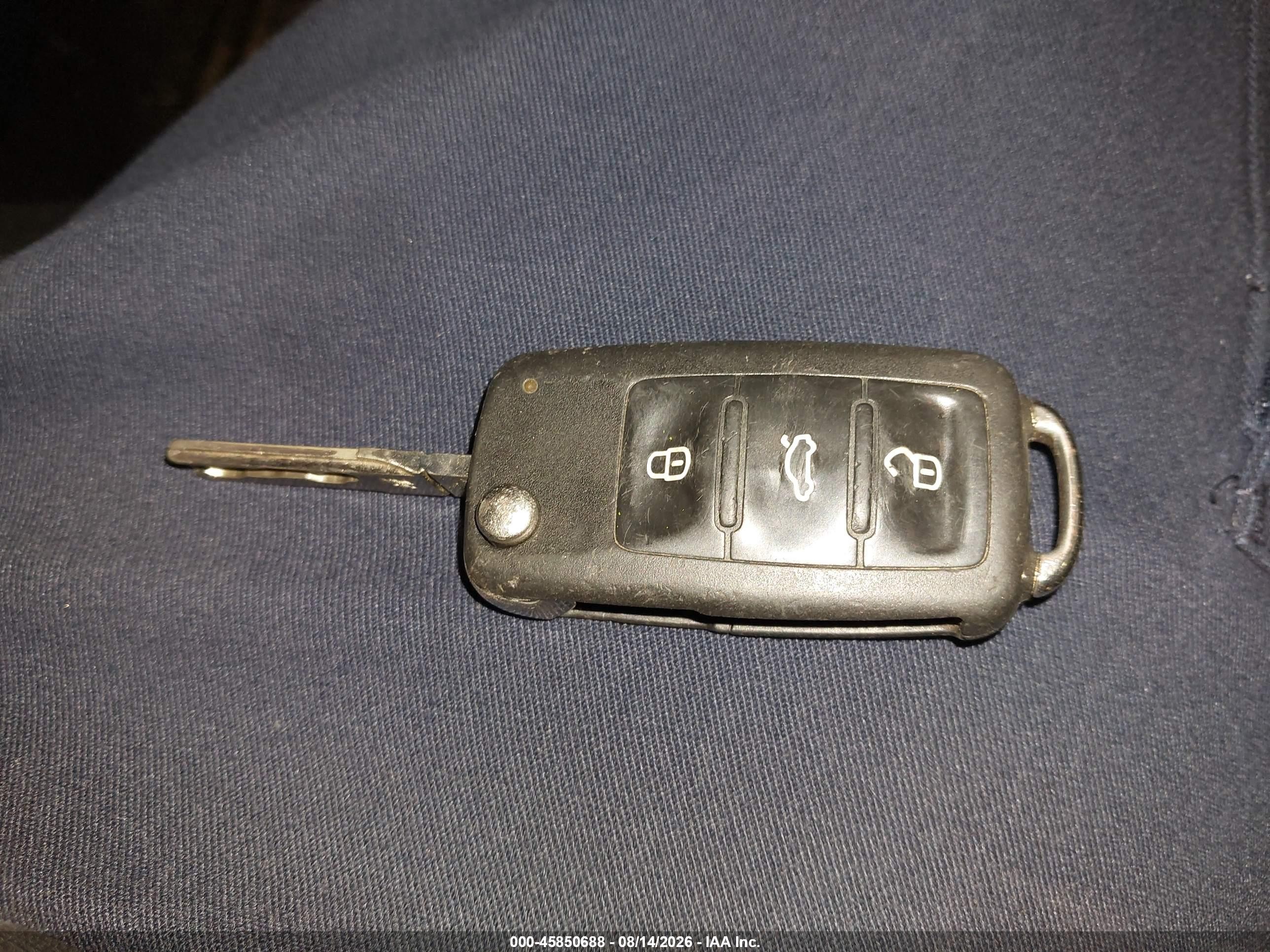 2011 Volkswagen Jetta 2.5l Se Белый vin: 3VWDZ7AJ9BM110680