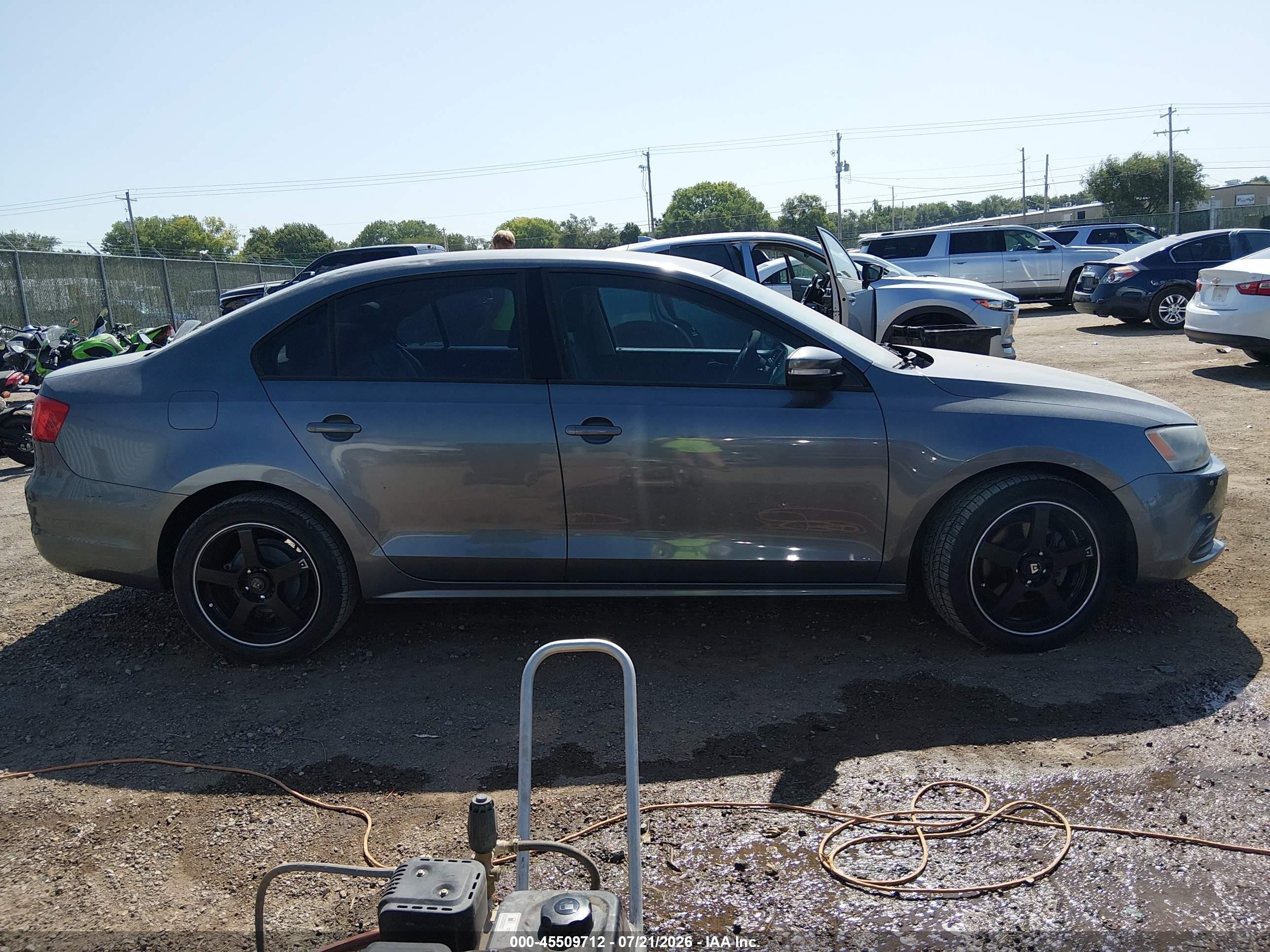 2011 Volkswagen Jetta 2.5l Se Gray vin: 3VWDZ7AJ9BM355088
