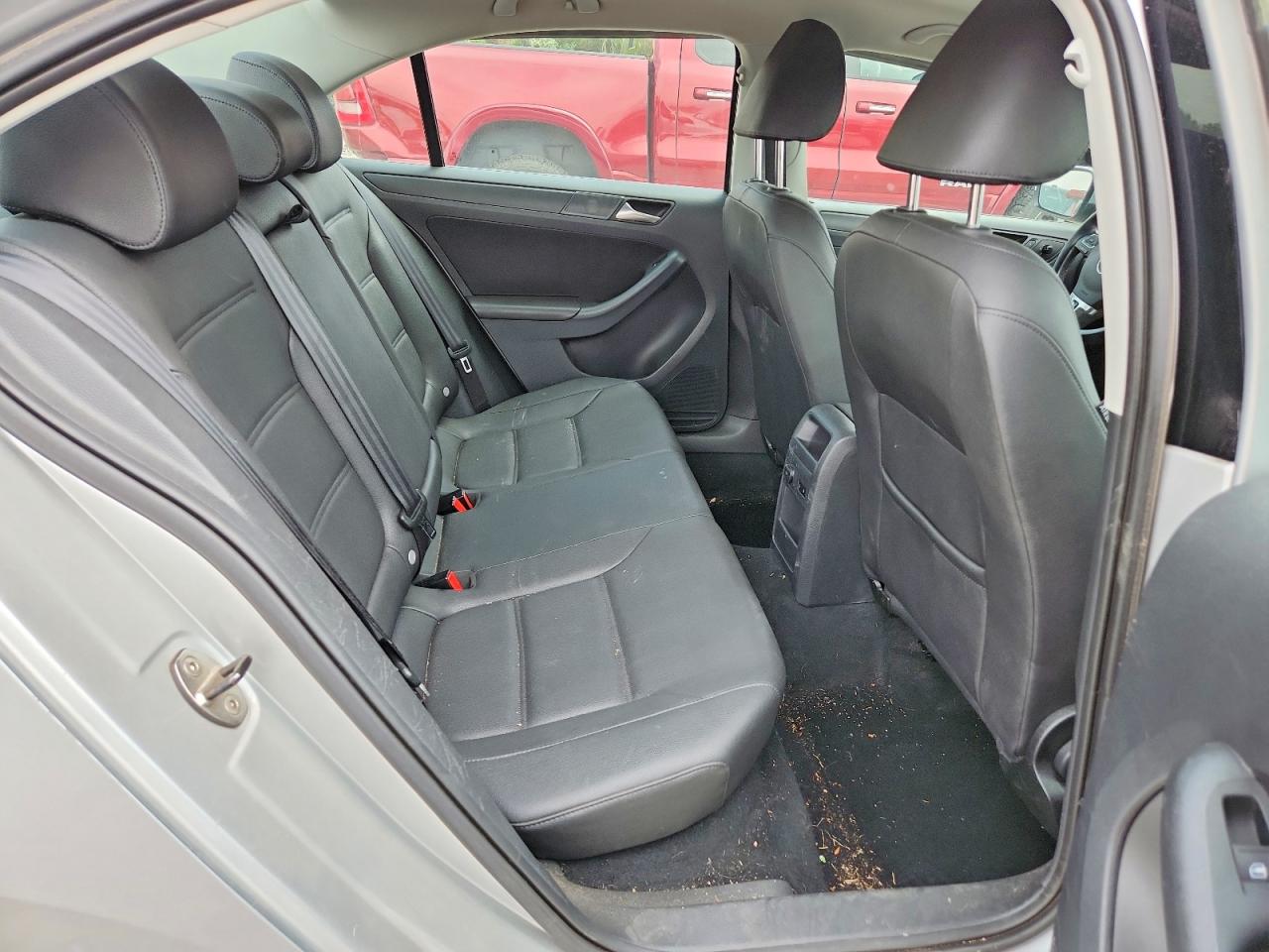 2011 Volkswagen Jetta Se Silver vin: 3VWDZ7AJ9BM357407