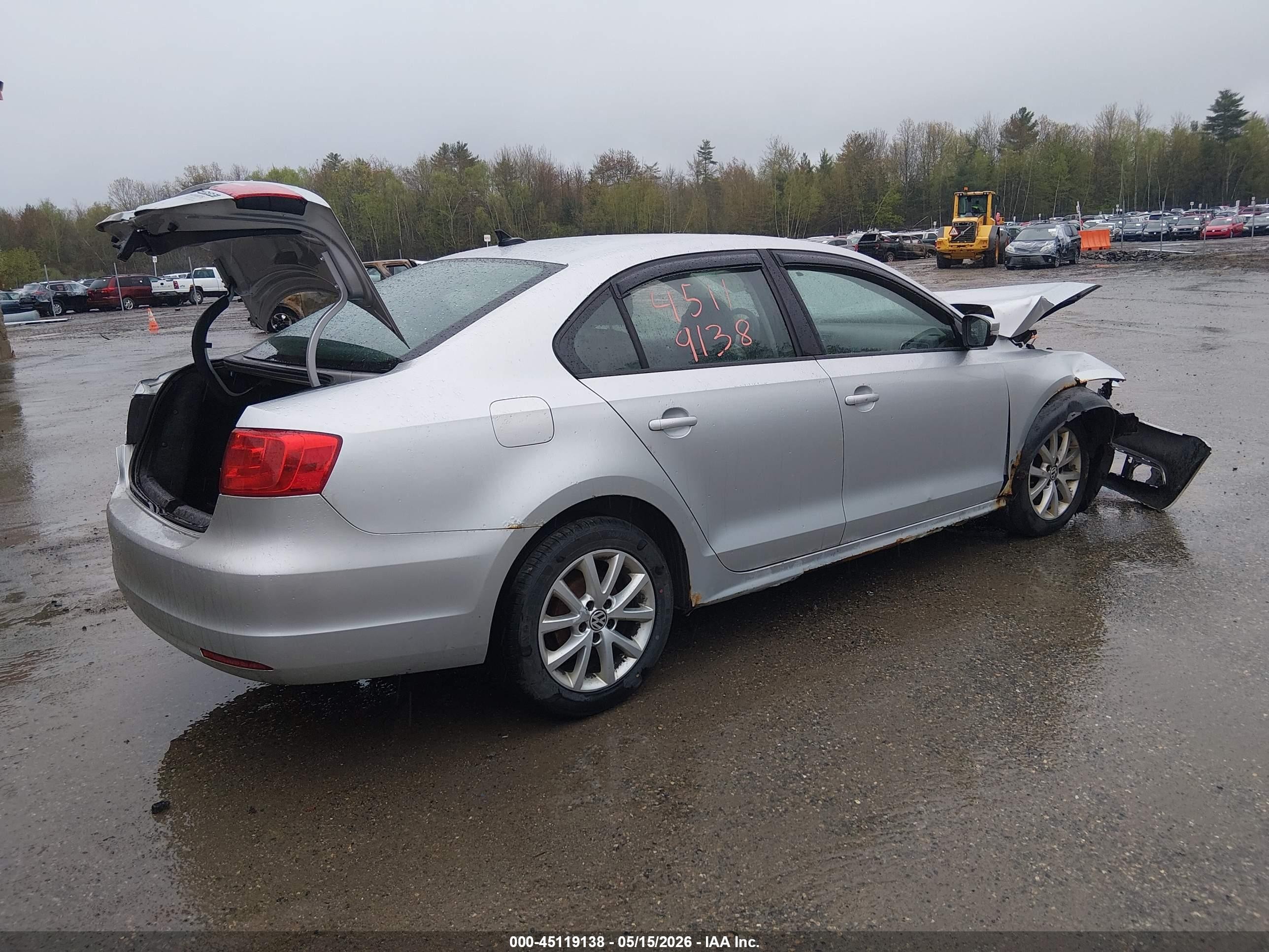 2011 Volkswagen Jetta 2.5l Se Серебряный vin: 3VWDZ7AJ9BM358931