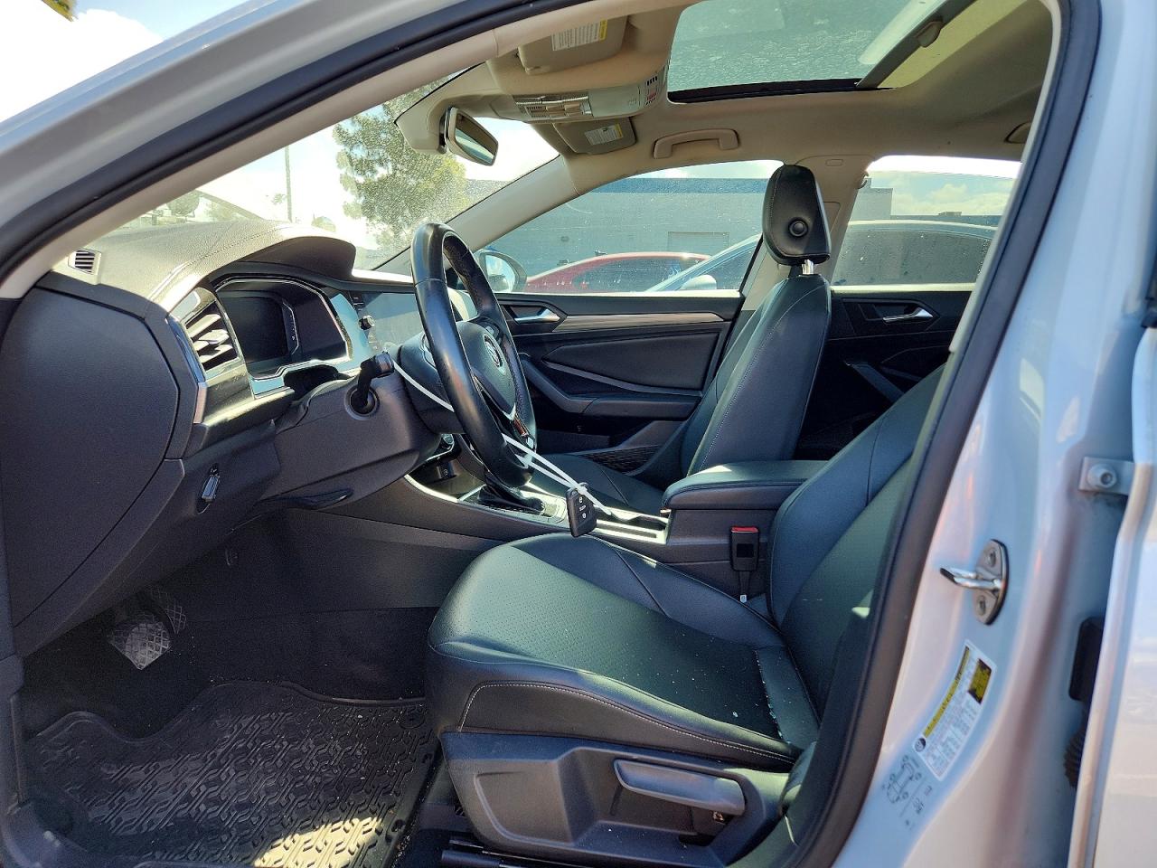 2019 Volkswagen Jetta Sel White vin: 3VWE57BU3KM102910