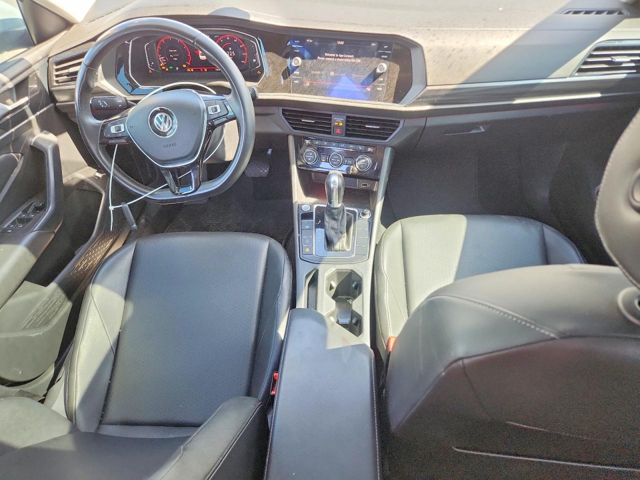 2019 Volkswagen Jetta Sel White vin: 3VWE57BU3KM102910