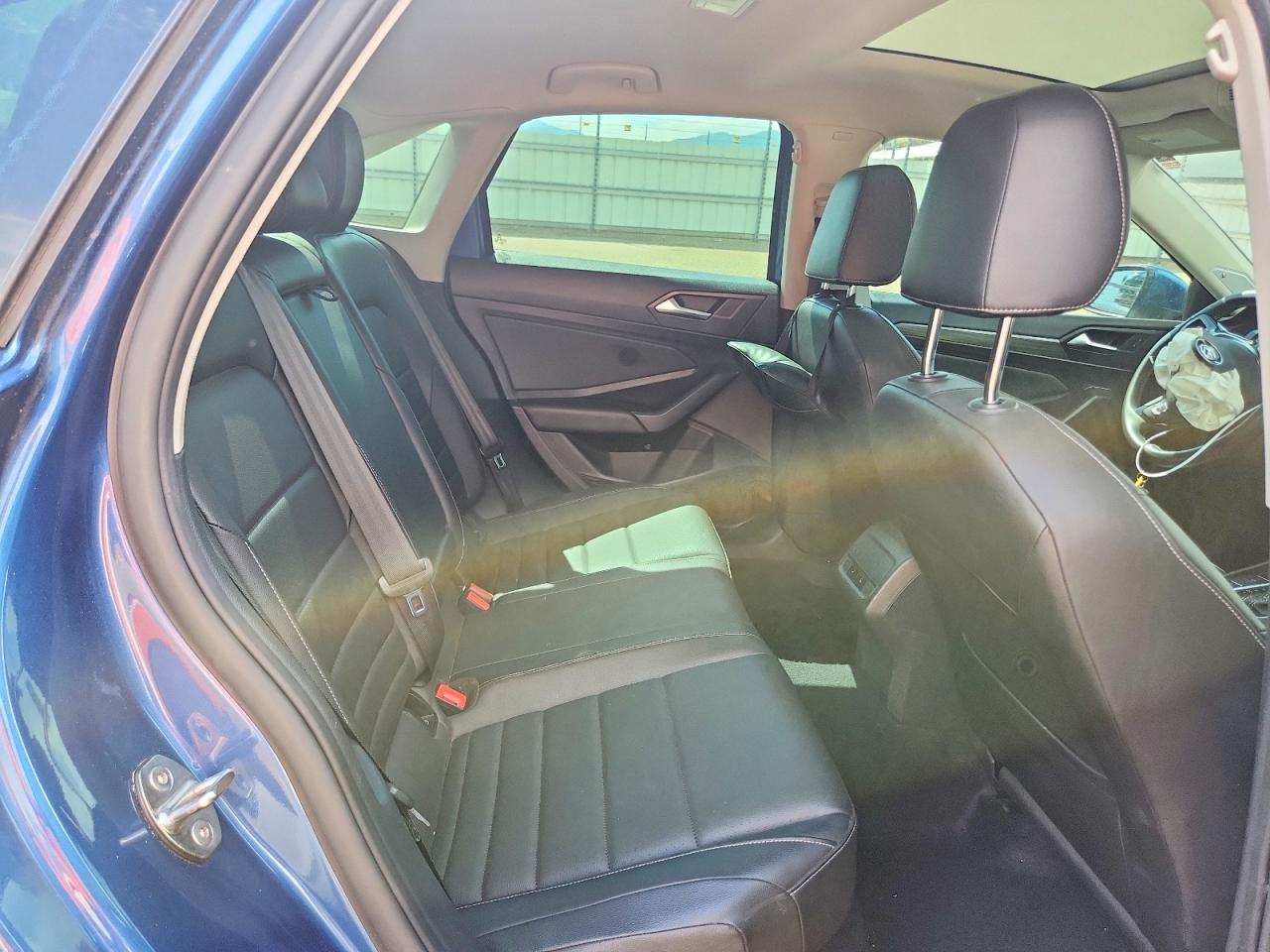 2021 Volkswagen Jetta Sel Blue vin: 3VWE57BU3MM075548