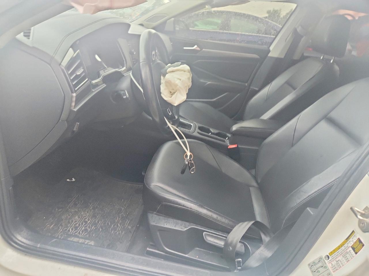 2019 Volkswagen Jetta Sel White vin: 3VWE57BU5KM009662