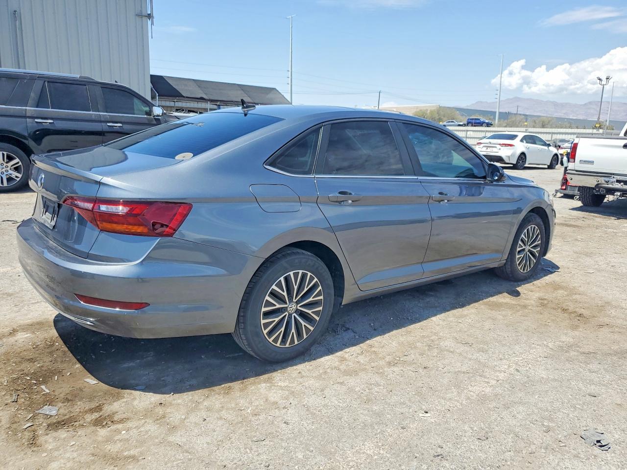 2019 Volkswagen Jetta Sel Gray vin: 3VWE57BU5KM207366