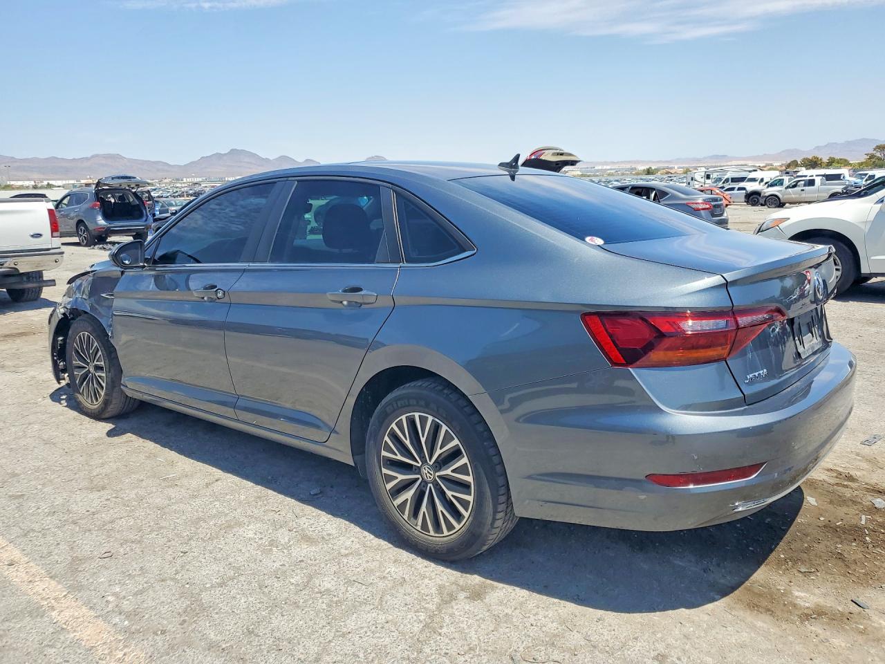 2019 Volkswagen Jetta Sel Gray vin: 3VWE57BU5KM207366