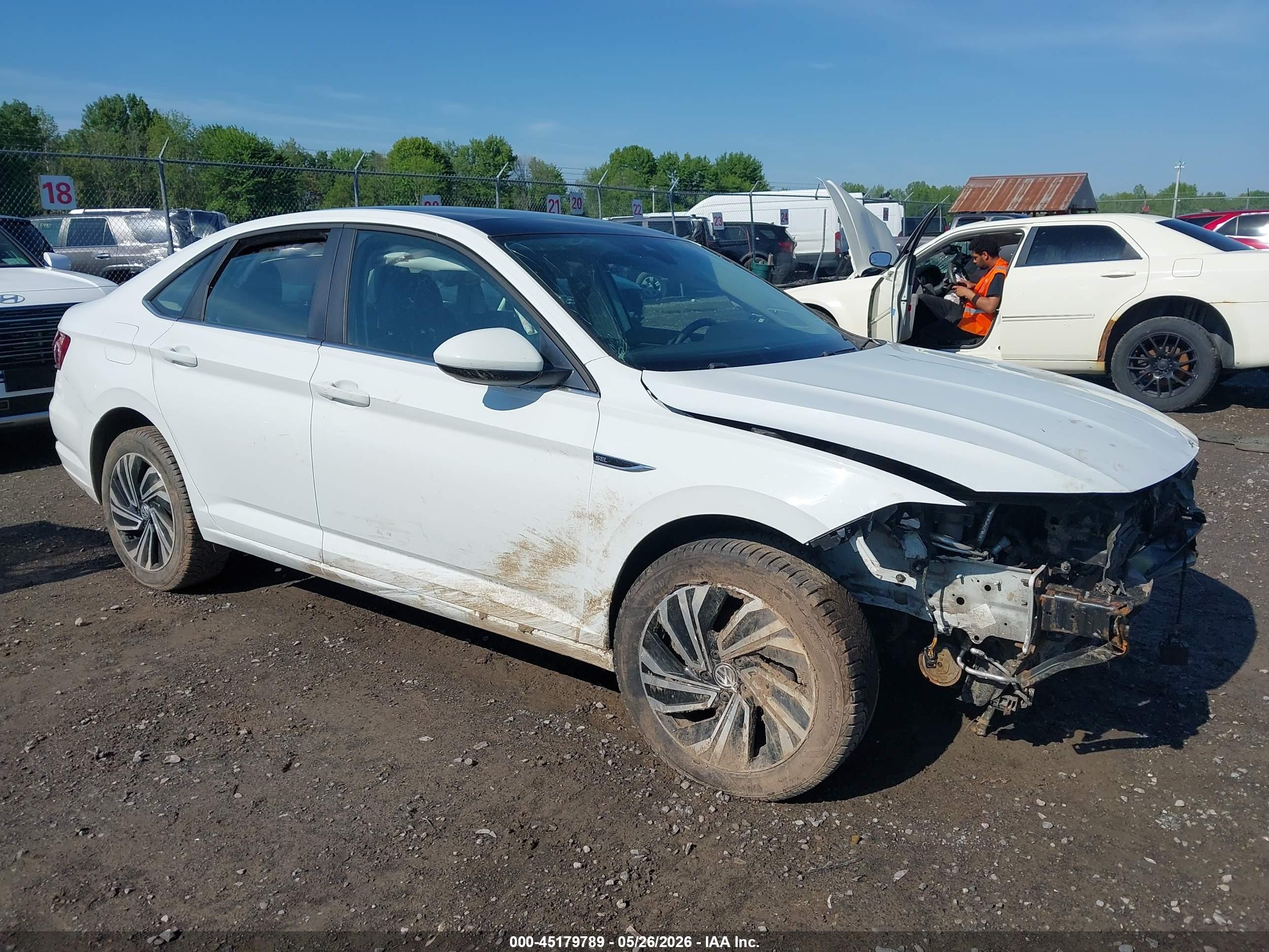 3VWEB7BU5LM053509