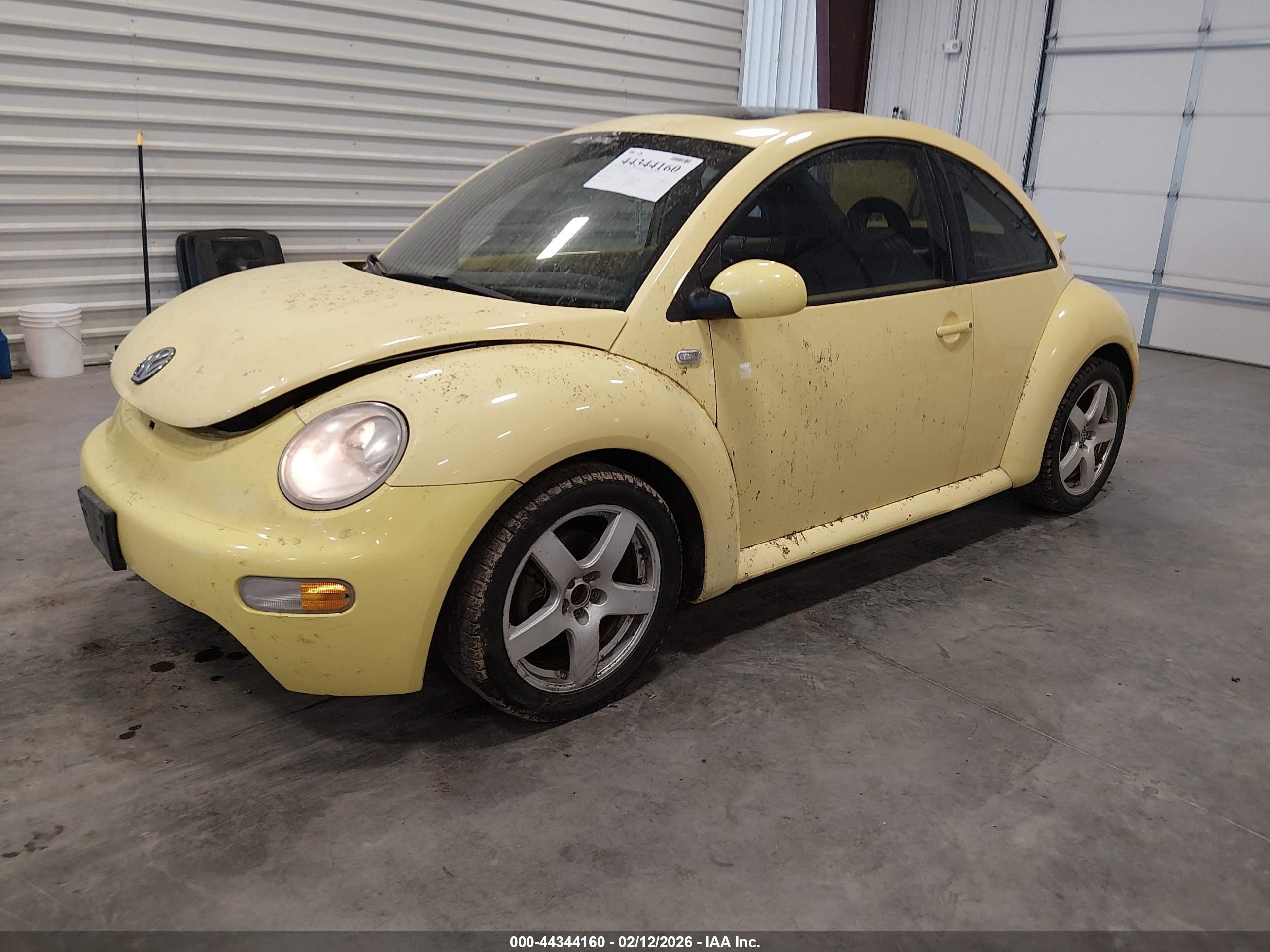 2001 Volkswagen New Beetle Sport Edition Желтый vin: 3VWED21C71M478698