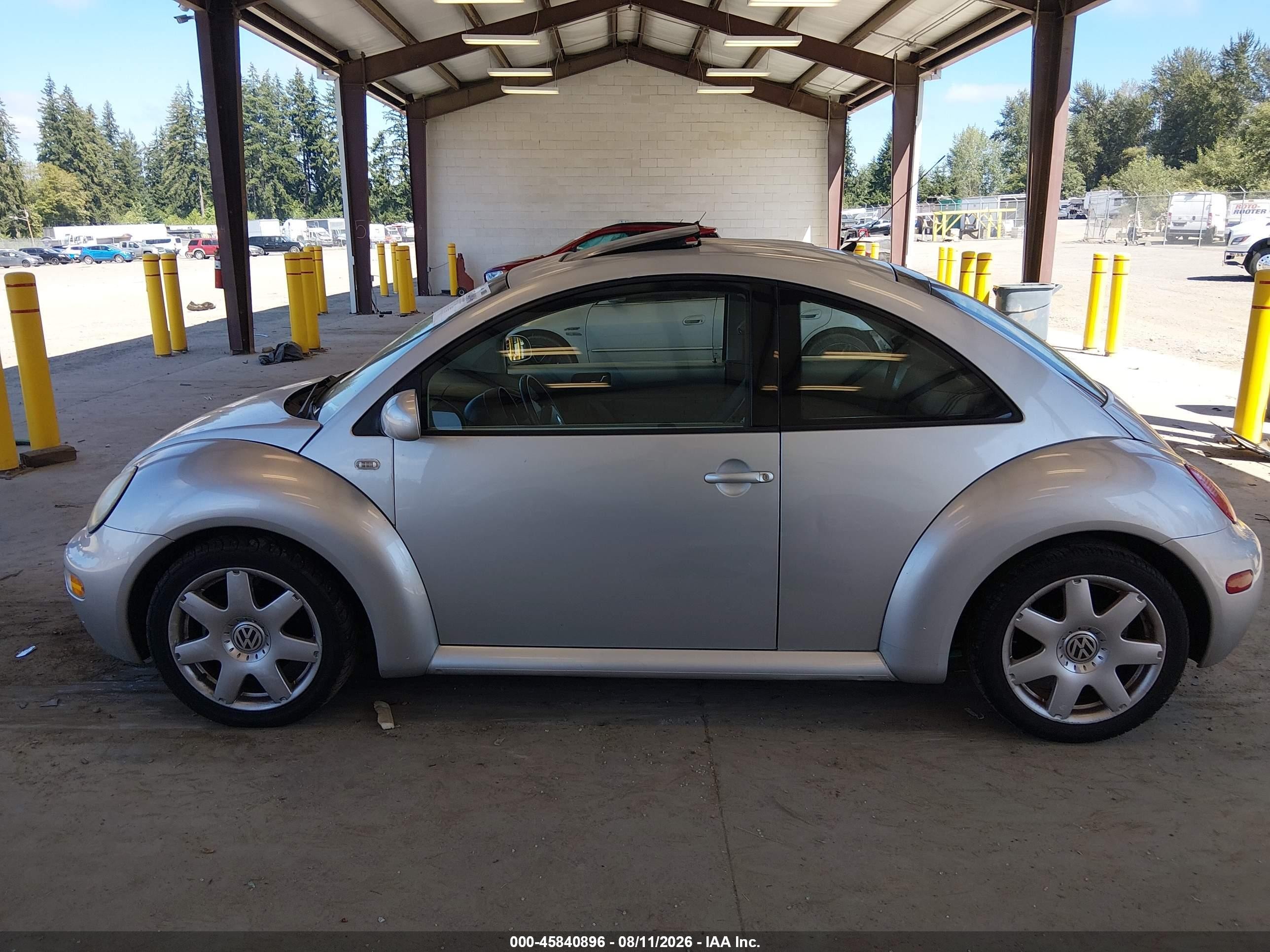 2001 Volkswagen New Beetle Sport Edition Silver vin: 3VWED21C91M476595