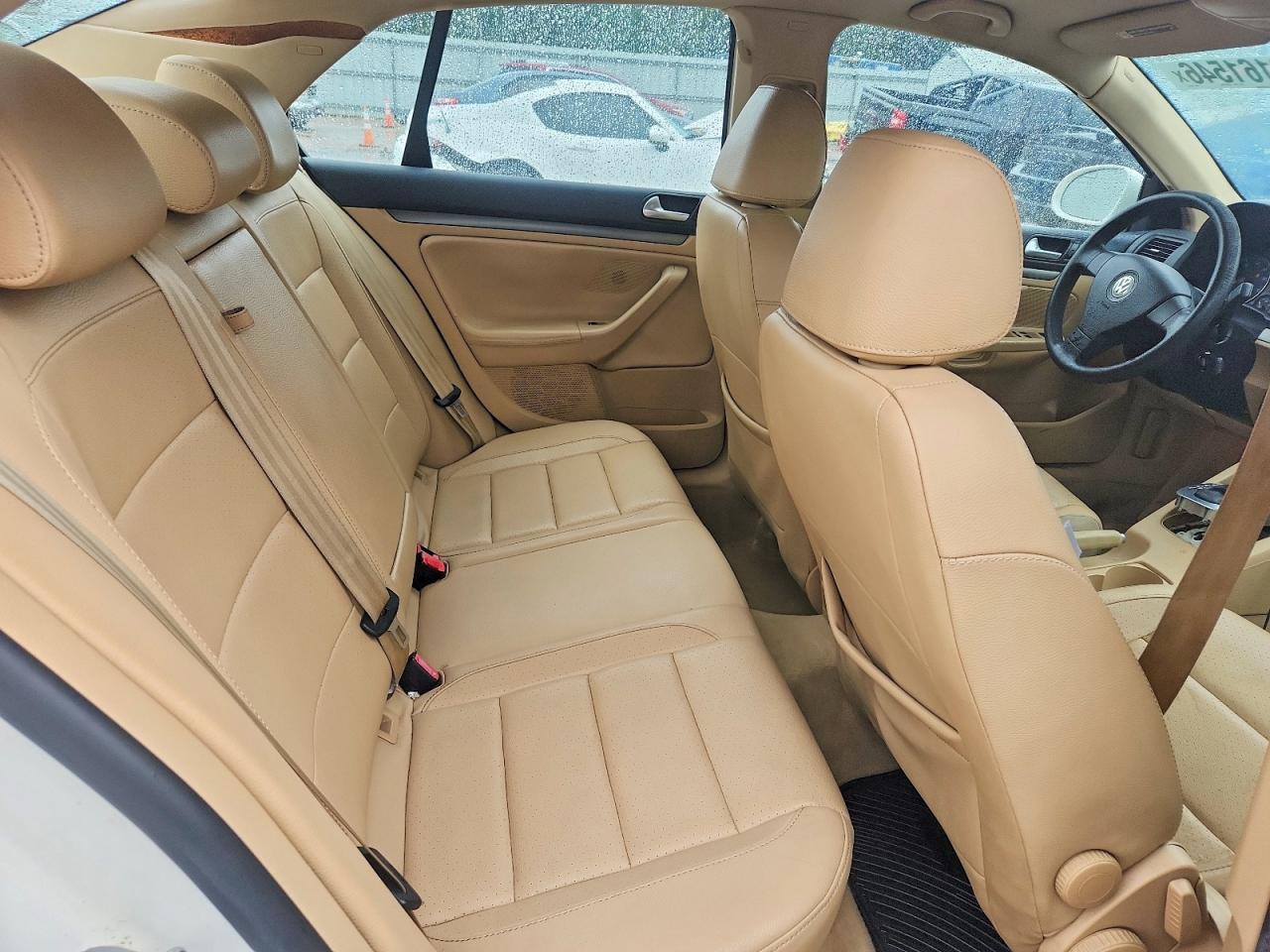 2007 Volkswagen Jetta Wolfsburg Бежевый vin: 3VWEF71K17M198184