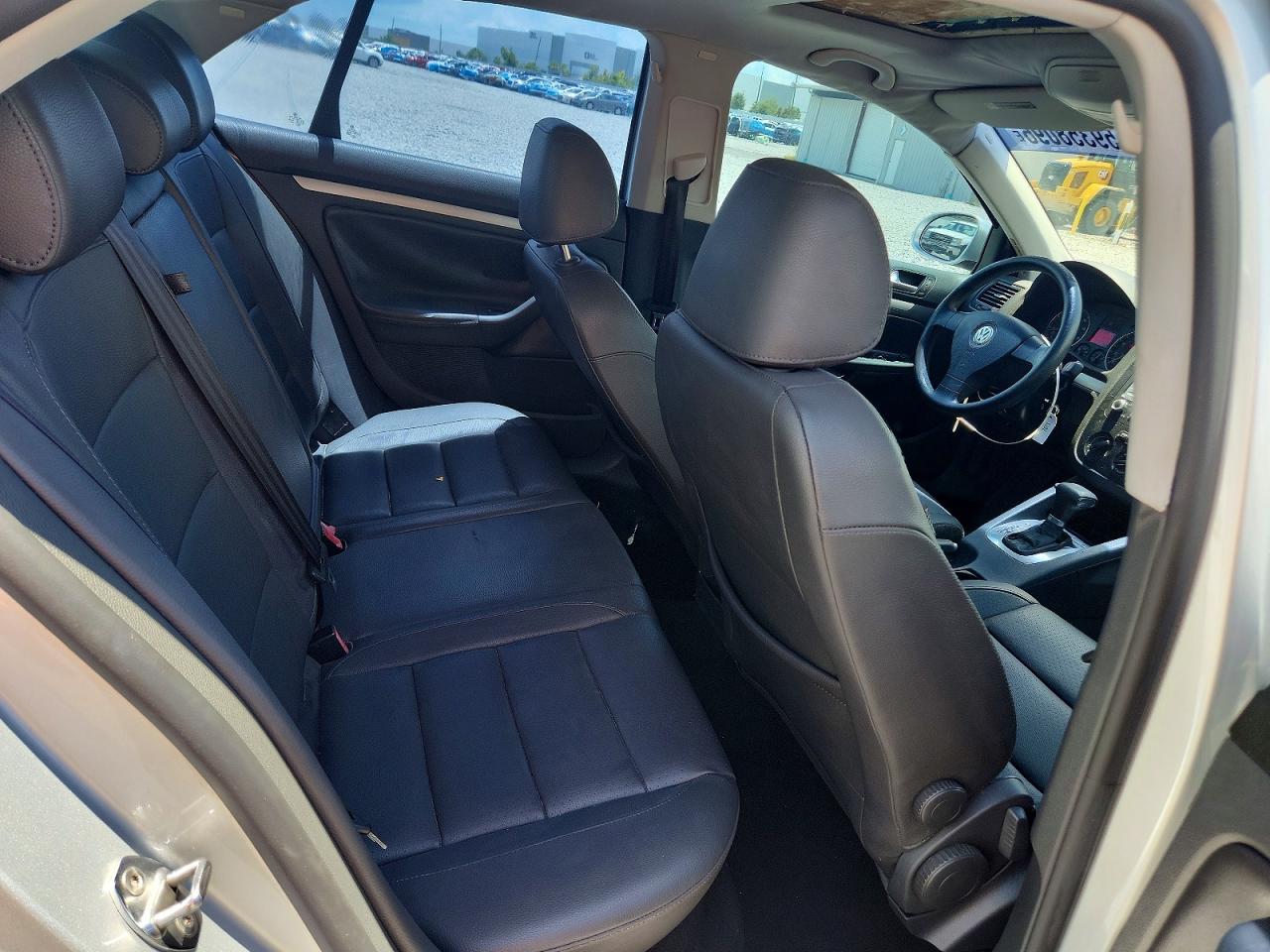 2007 Volkswagen Jetta Wolfsburg Silver vin: 3VWEF71K57M076847