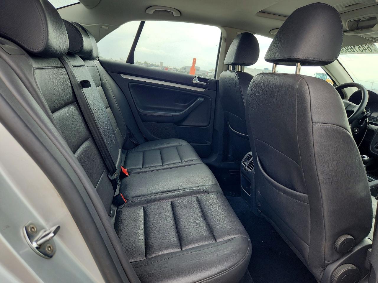2007 Volkswagen Jetta Wolfsburg Silver vin: 3VWEF71K57M156522