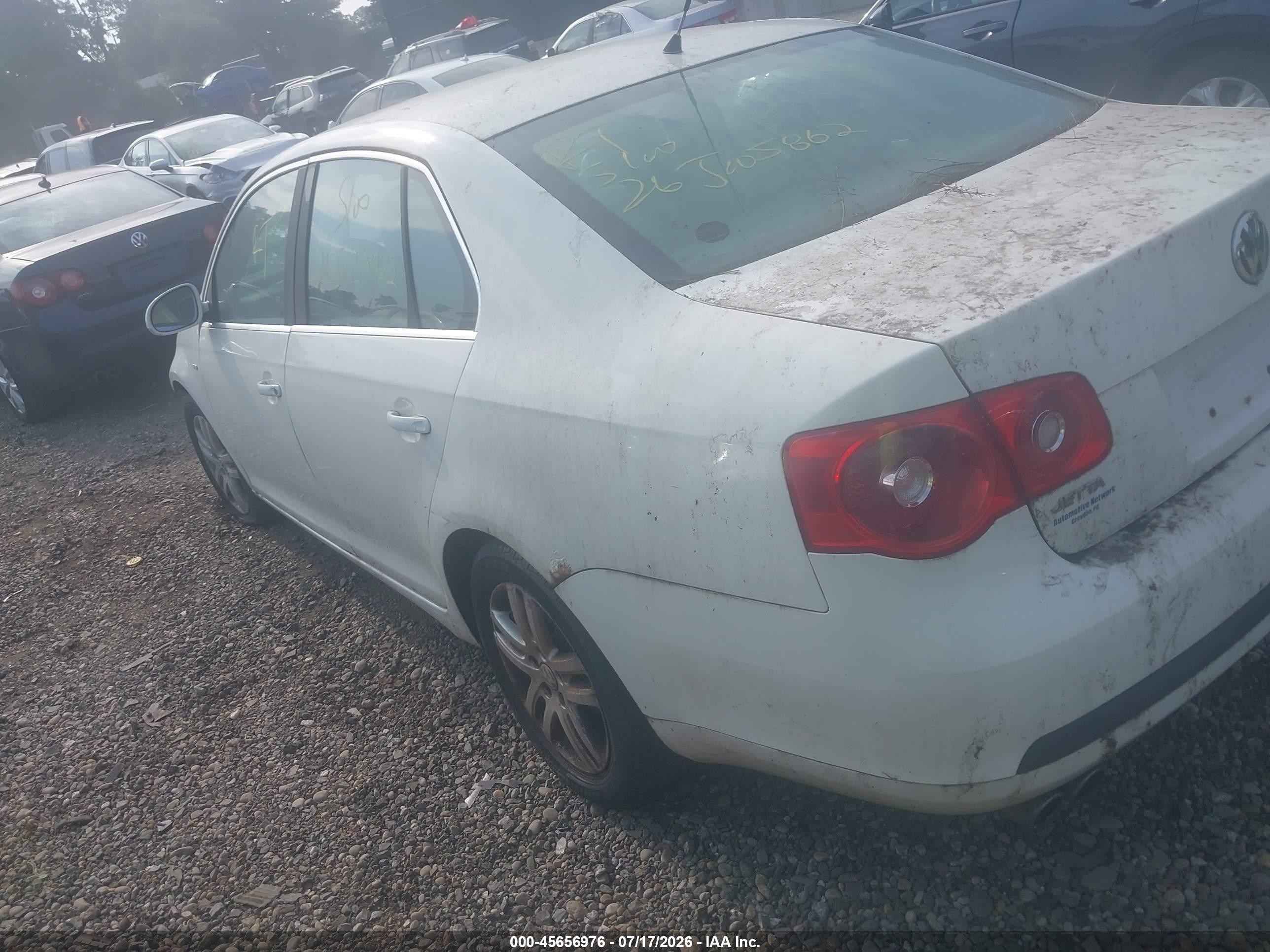 2007 Volkswagen Jetta Wolfsburg Edition White vin: 3VWEF71K97M140498