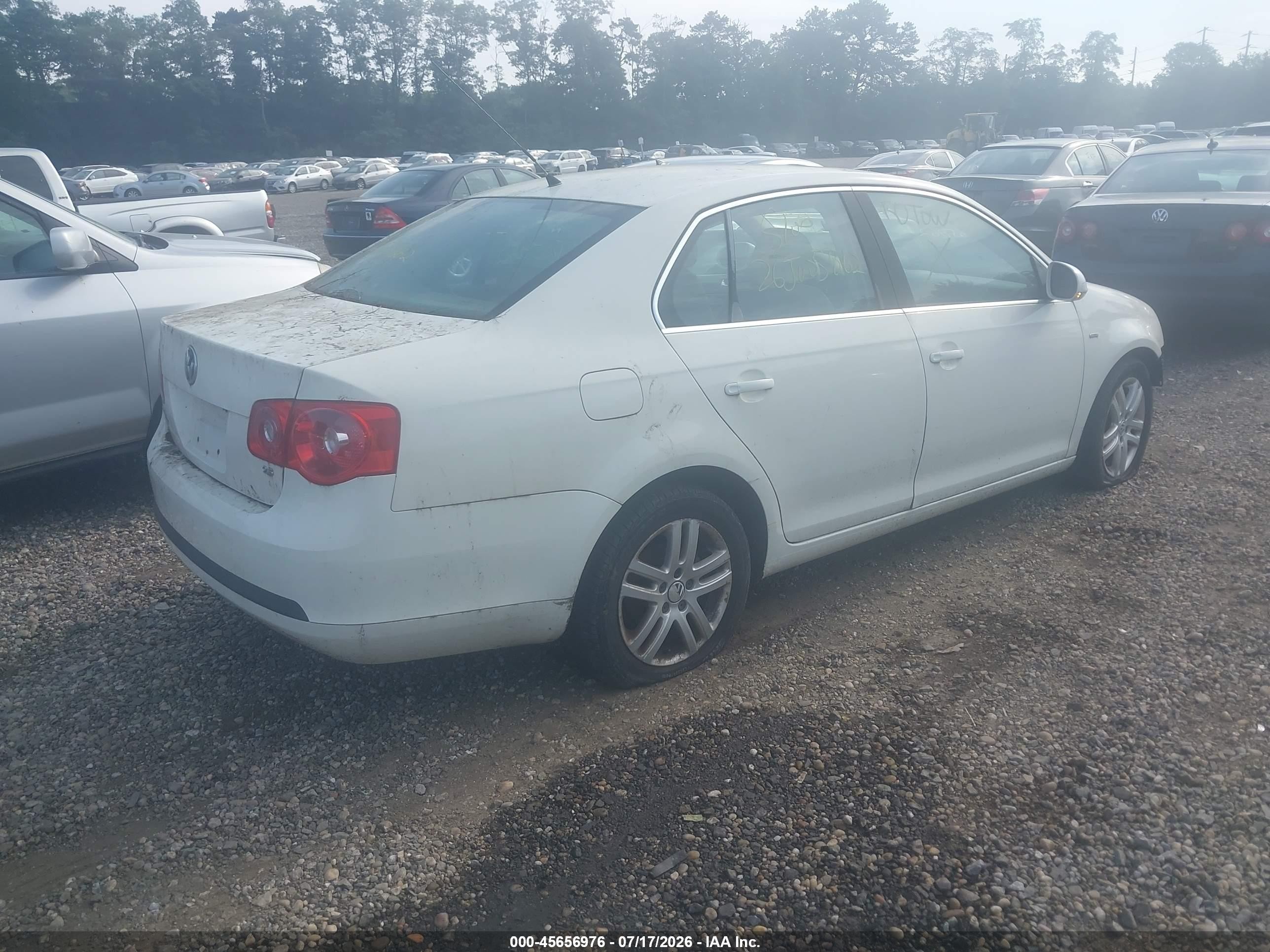 2007 Volkswagen Jetta Wolfsburg Edition White vin: 3VWEF71K97M140498