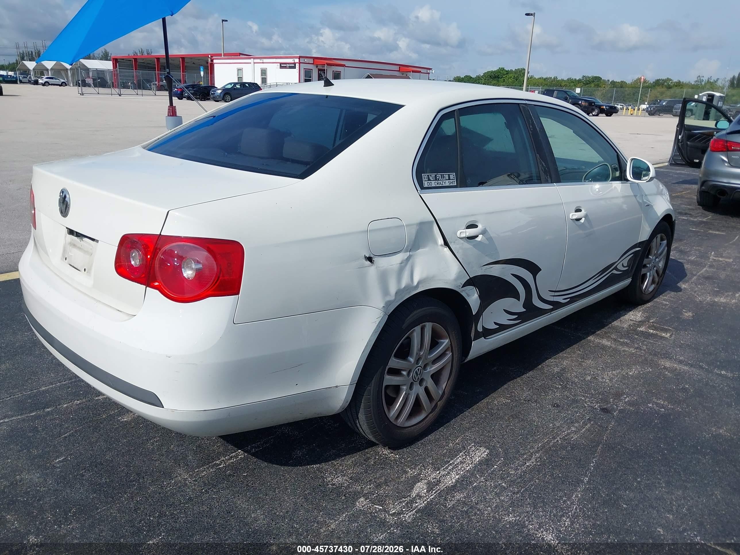 2007 Volkswagen Jetta Wolfsburg Edition White vin: 3VWEF71KX7M149114