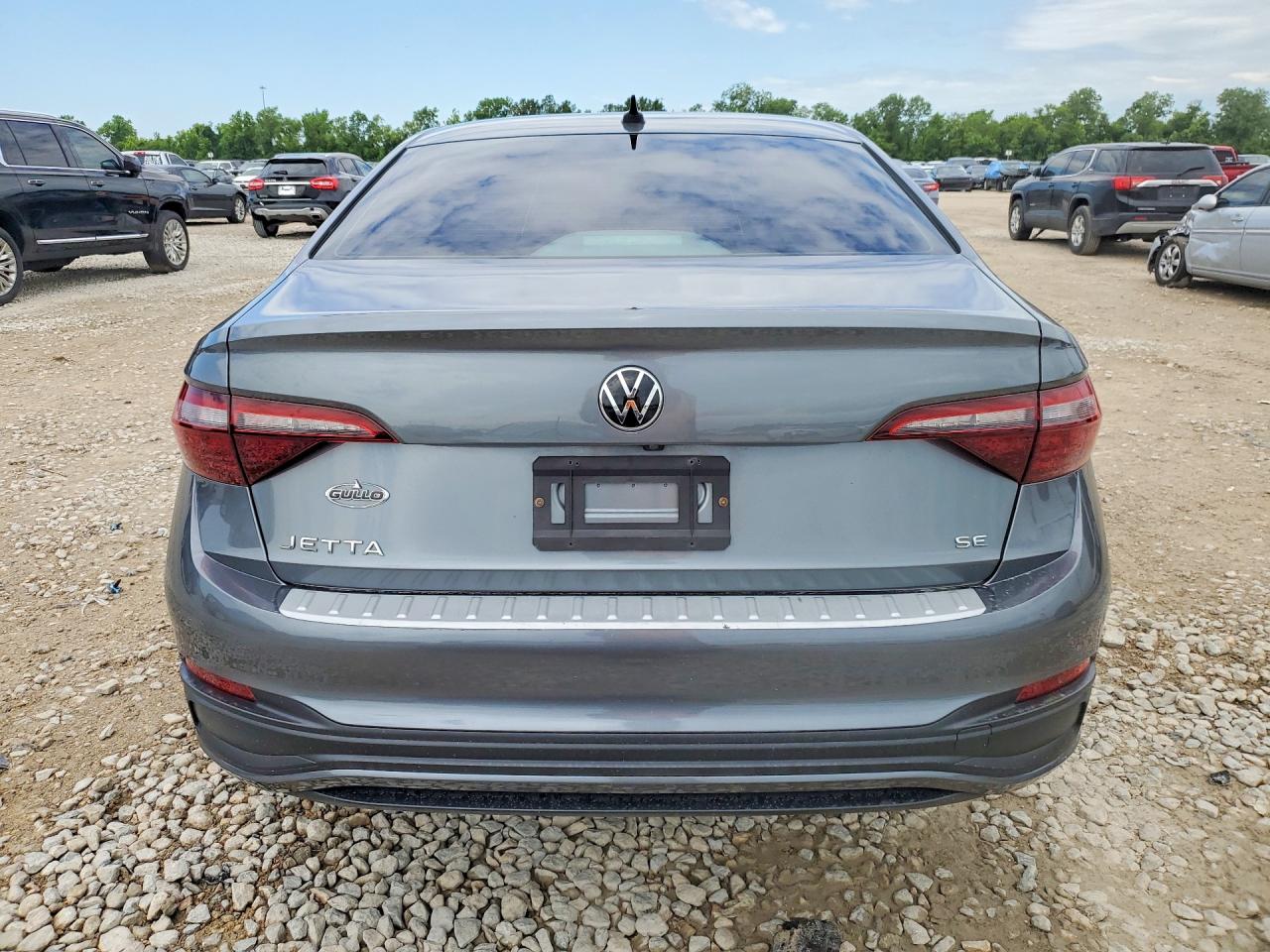 2022 Volkswagen Jetta Silver vin: 3VWEM7BU5NM003335