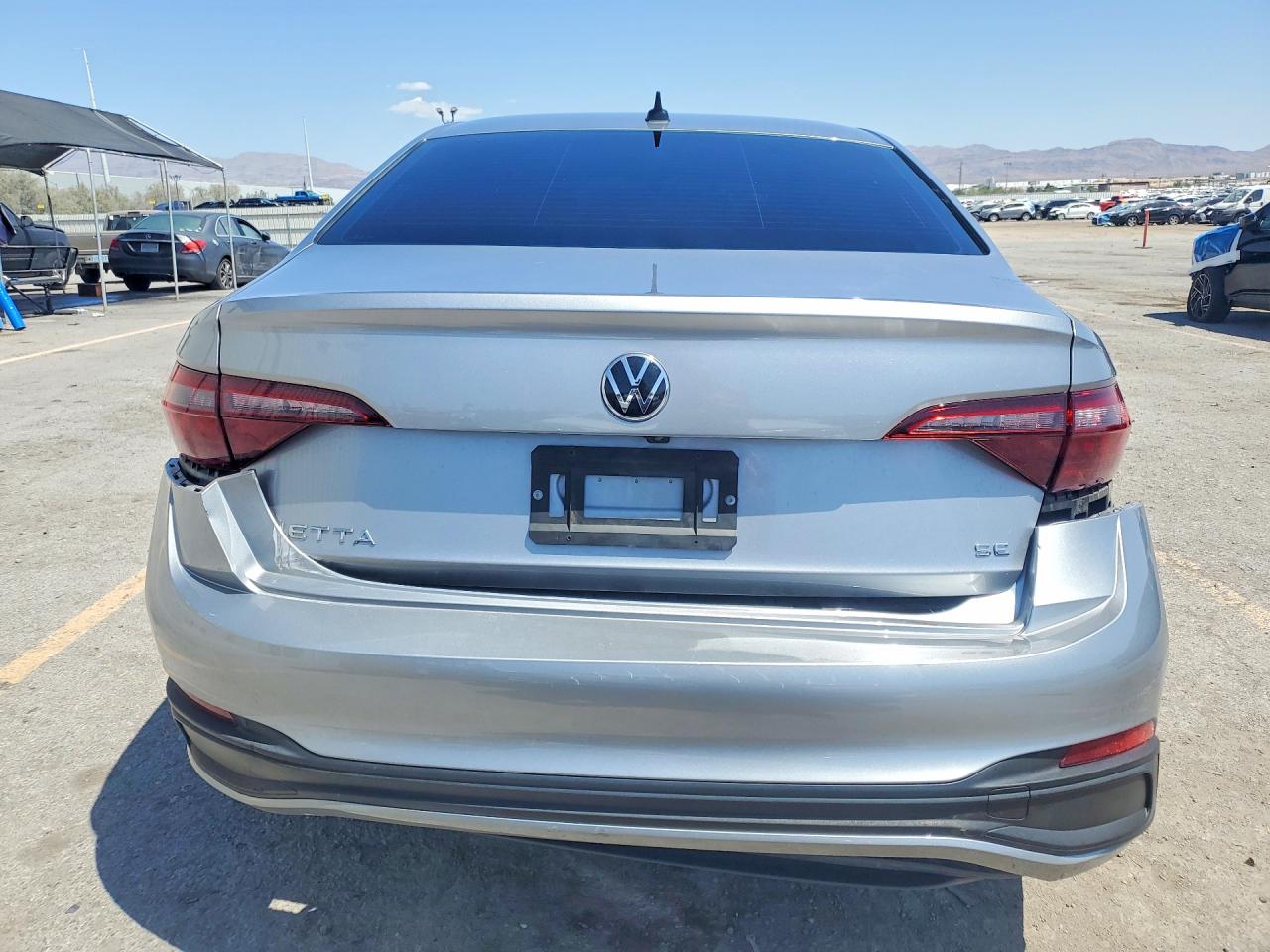 2024 Volkswagen Jetta Se Серебряный vin: 3VWEM7BU9RM049854