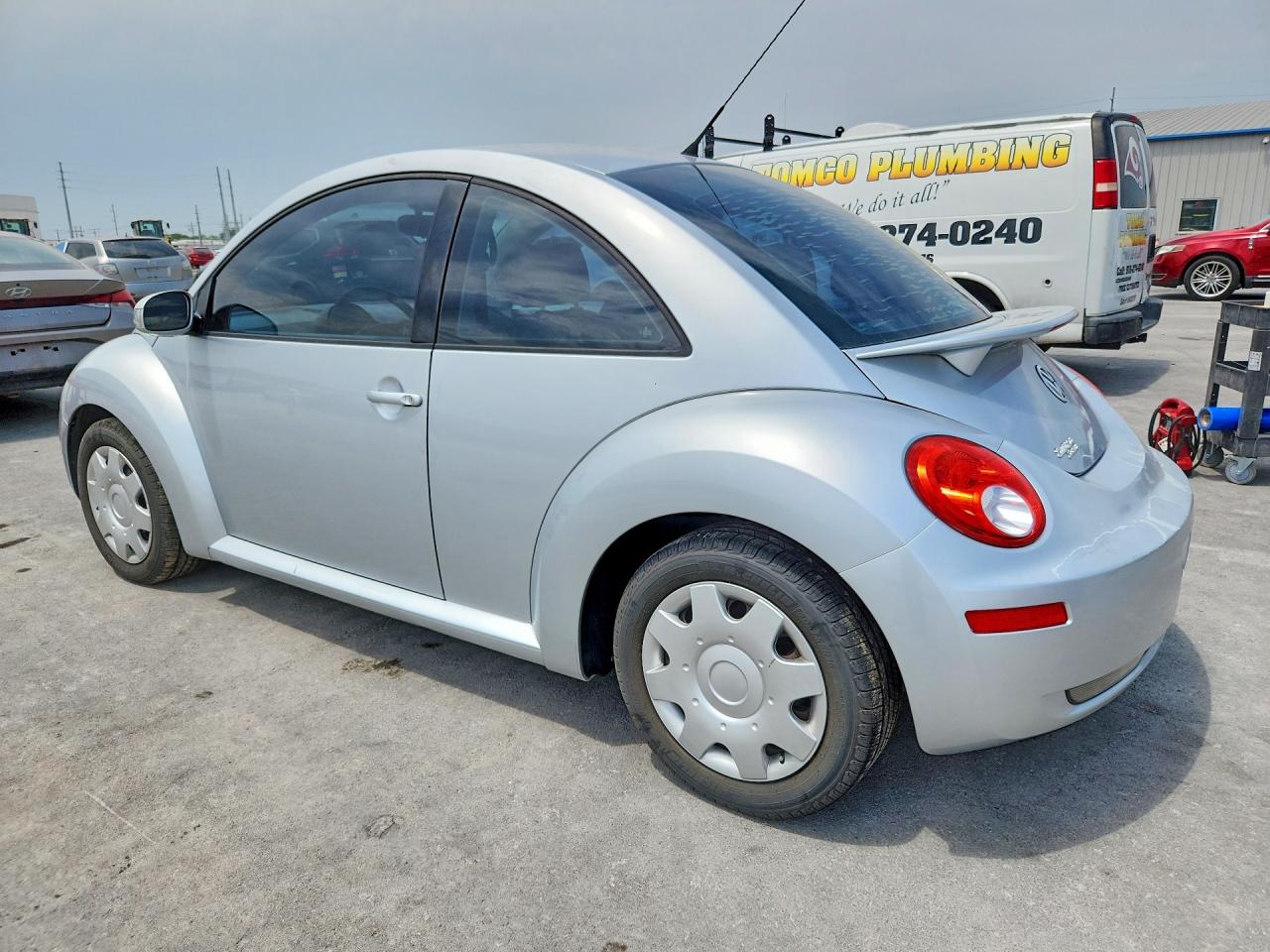 2007 Volkswagen New Beetle 2.5l Серебряный vin: 3VWEW31C27M519943