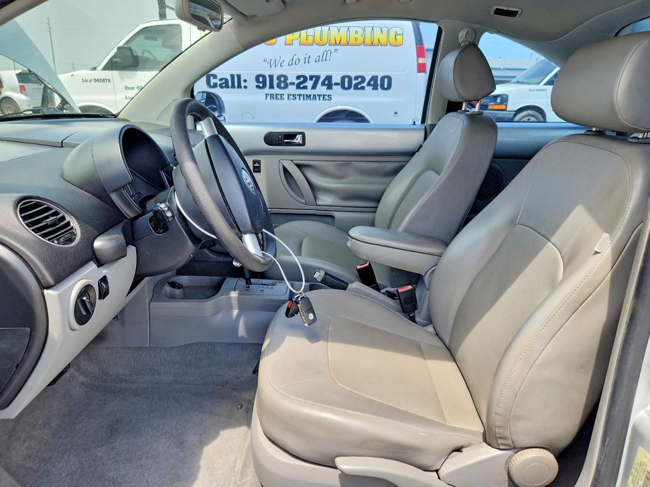 2007 Volkswagen New Beetle 2.5l Серебряный vin: 3VWEW31C27M519943