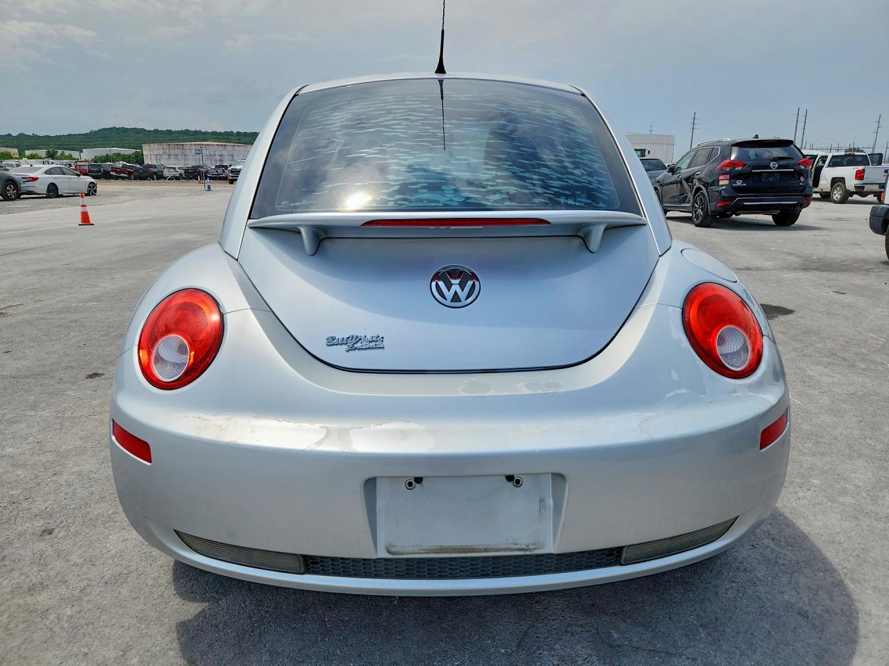 2007 Volkswagen New Beetle 2.5l Серебряный vin: 3VWEW31C27M519943