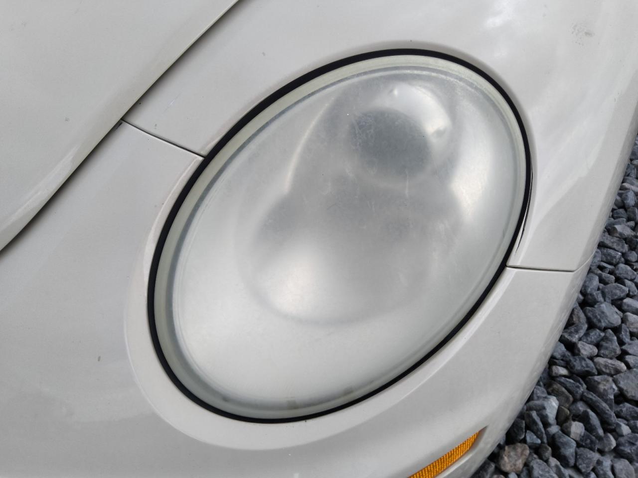 2007 Volkswagen New Beetle 2.5l Cream vin: 3VWEW31C97M518532 Damage: Left Head Lamp, Faded, Repair Required