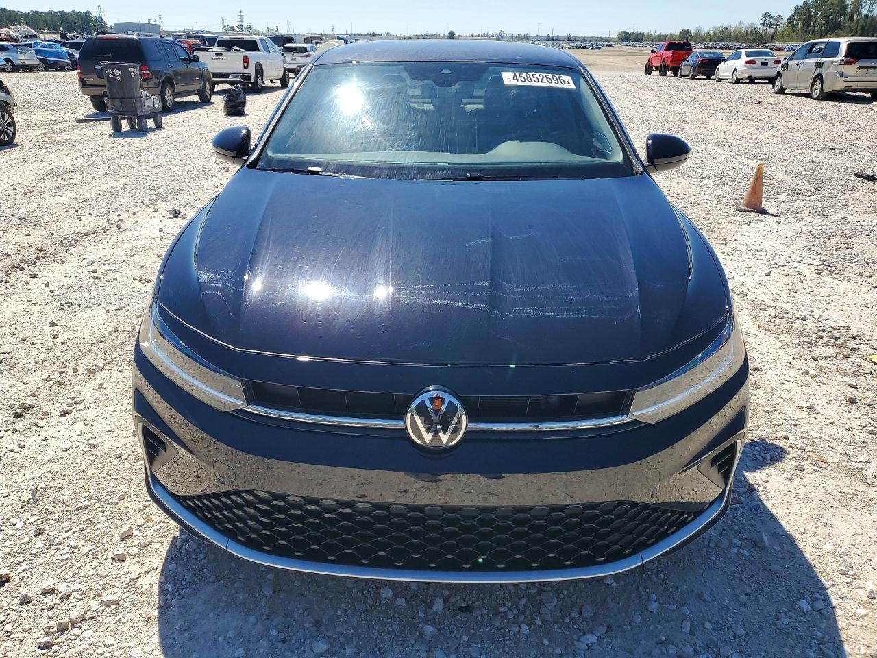 2025 Volkswagen Jetta Se Черный vin: 3VWEX7BU0SM052591