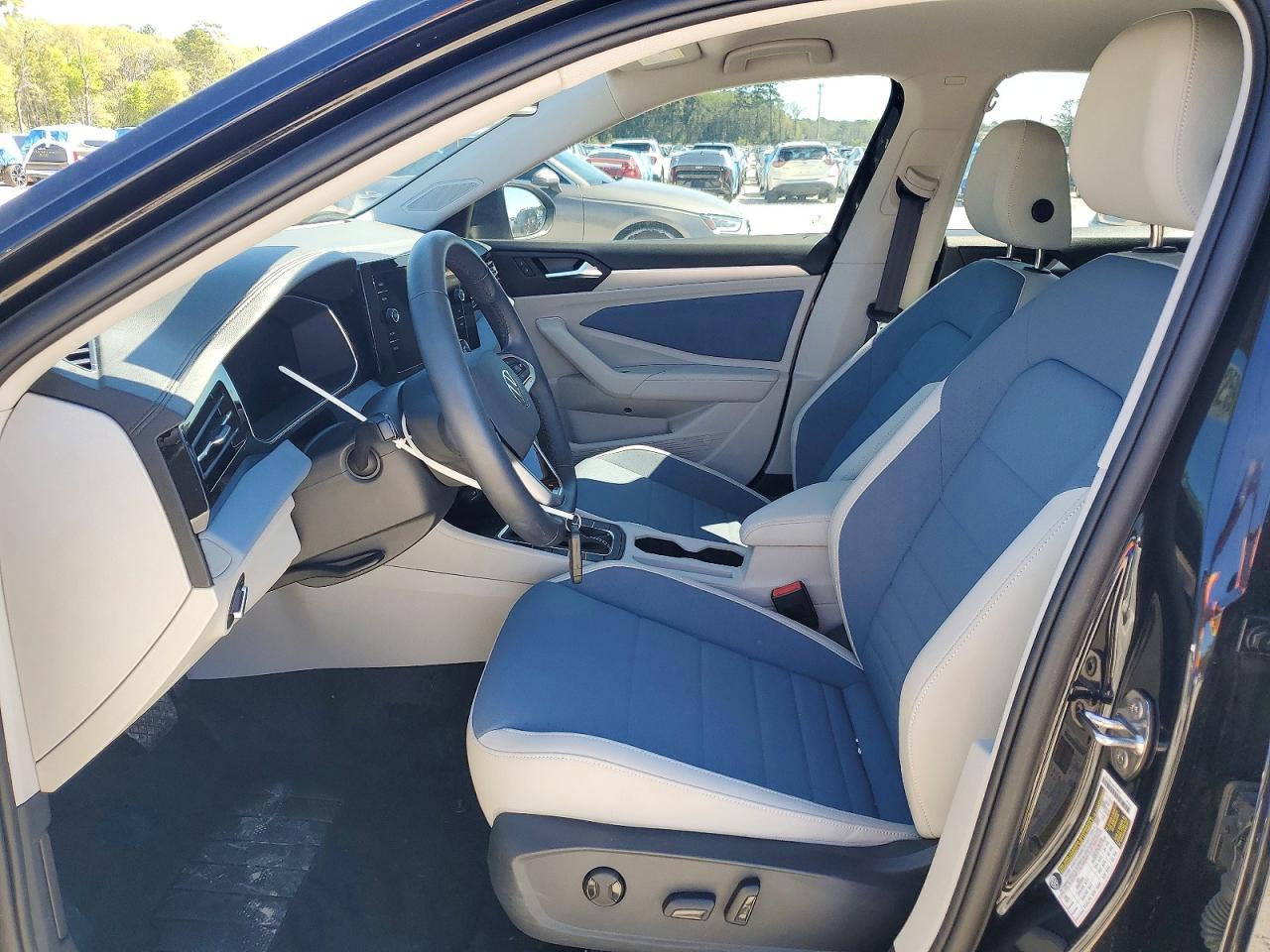 2025 Volkswagen Jetta Se Черный vin: 3VWEX7BU0SM052591