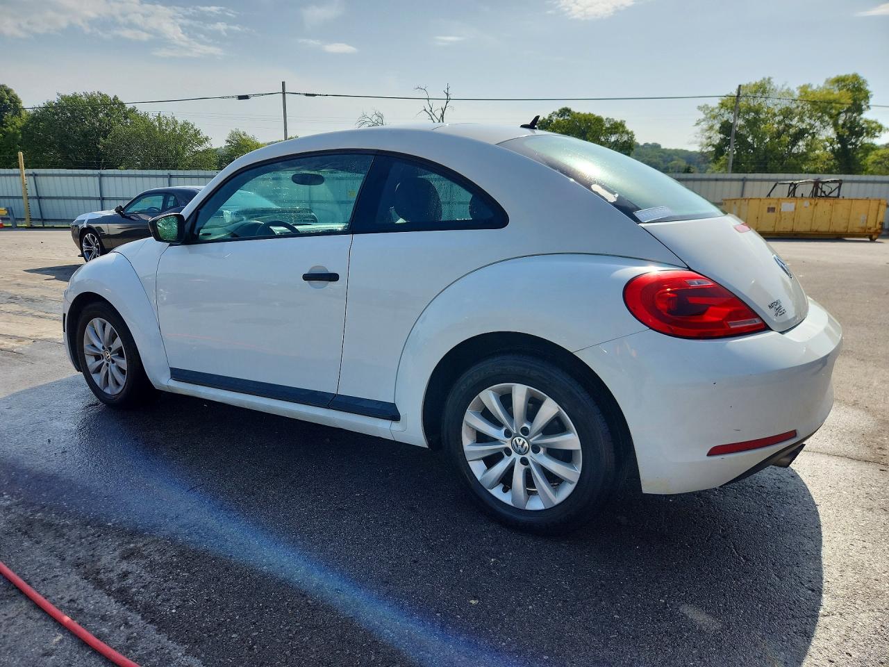 2015 Volkswagen Beetle 1.8t White vin: 3VWF17AT0FM643010