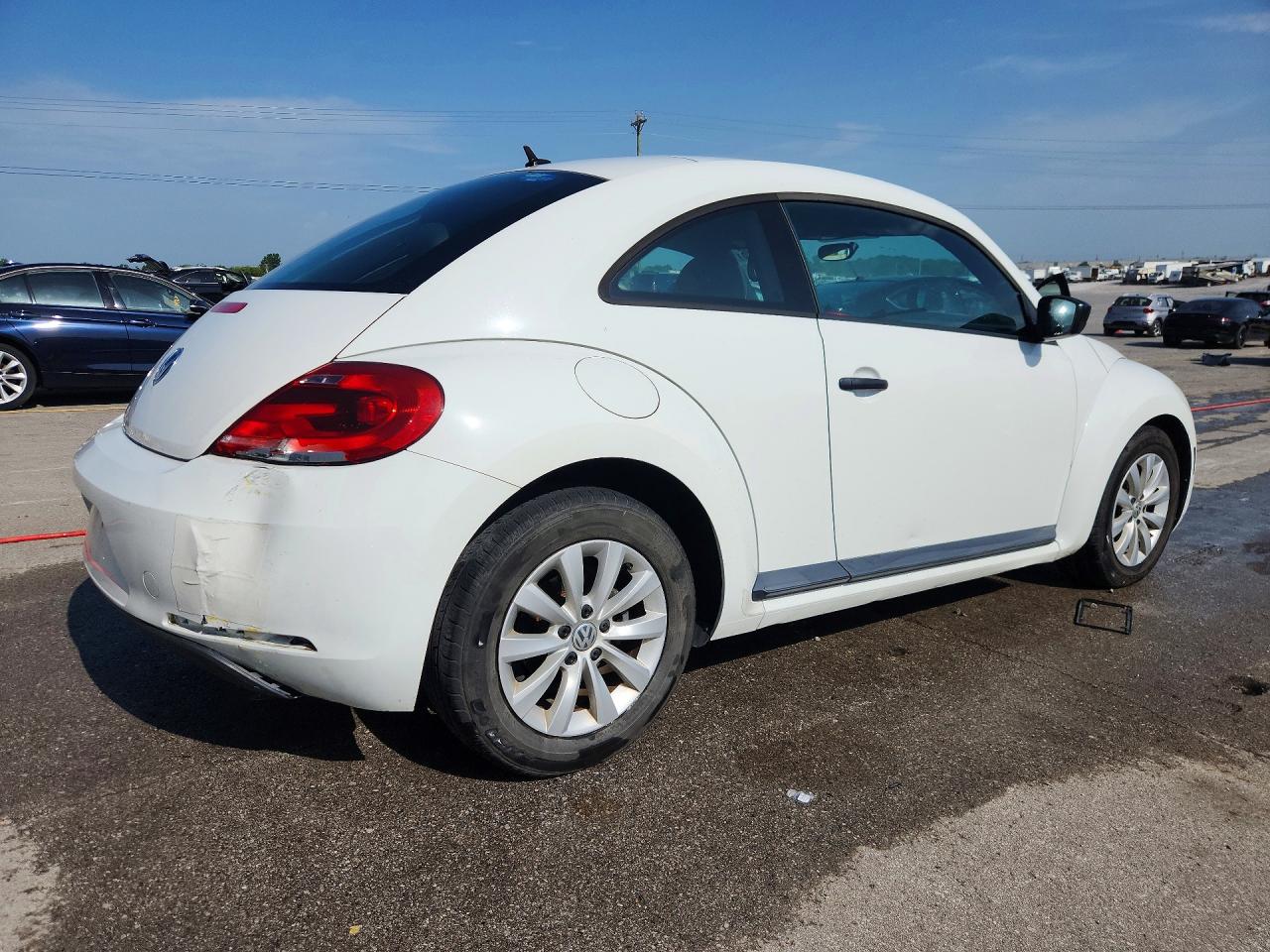 2015 Volkswagen Beetle 1.8t White vin: 3VWF17AT0FM643010
