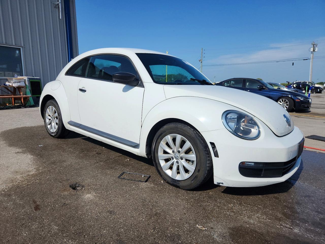 2015 Volkswagen Beetle 1.8t White vin: 3VWF17AT0FM643010
