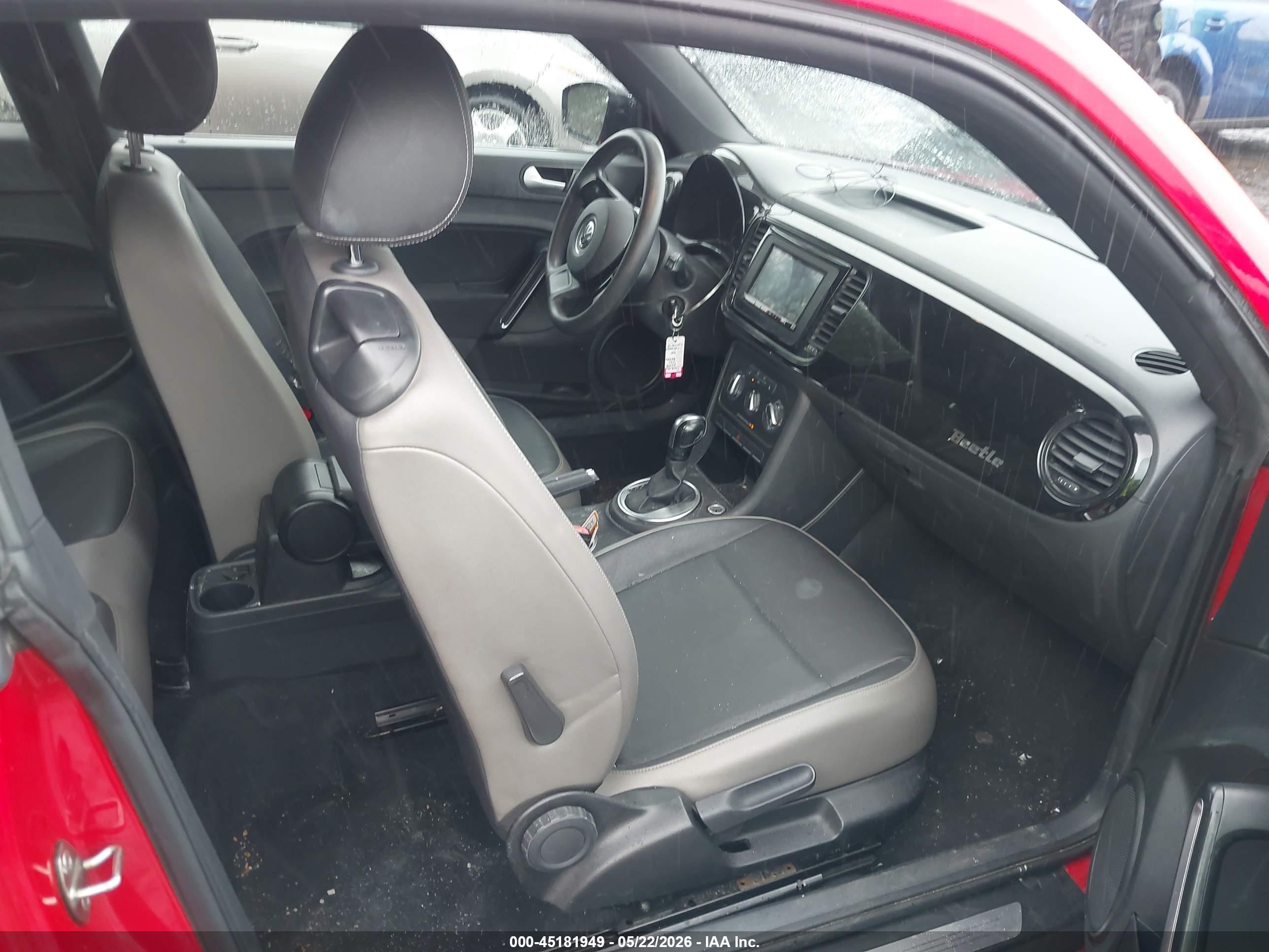 2015 Volkswagen Beetle 1.8t Fleet Edition Красный vin: 3VWF17AT0FM655187