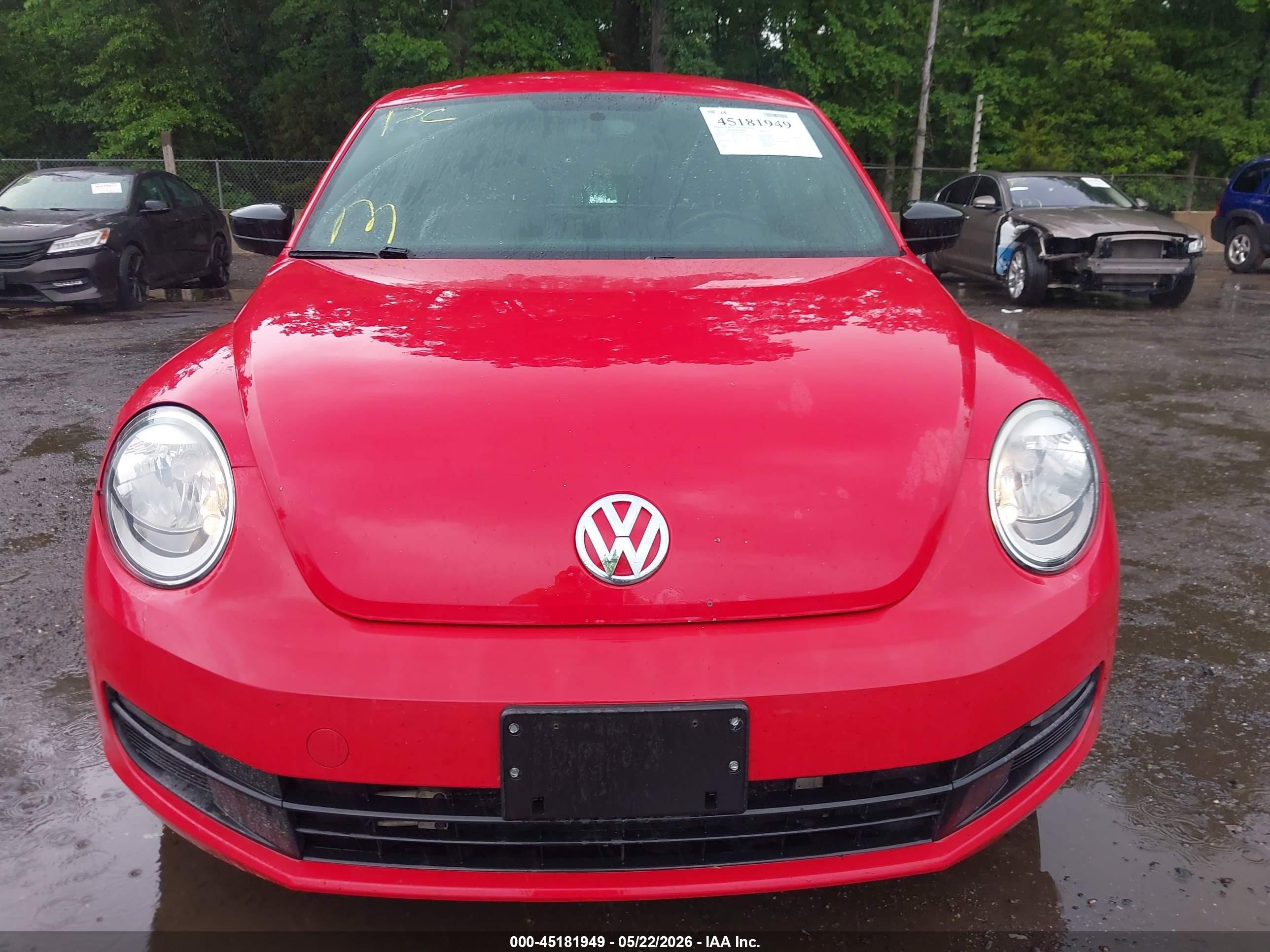2015 Volkswagen Beetle 1.8t Fleet Edition Красный vin: 3VWF17AT0FM655187