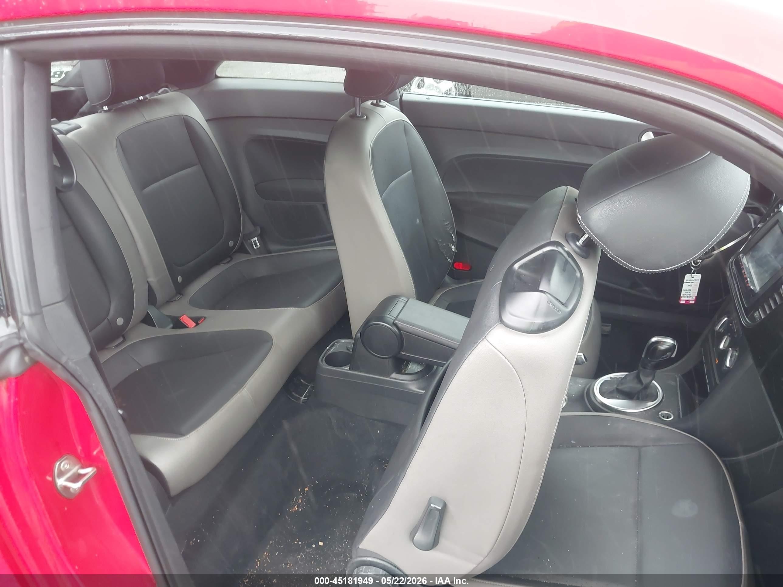 2015 Volkswagen Beetle 1.8t Fleet Edition Красный vin: 3VWF17AT0FM655187