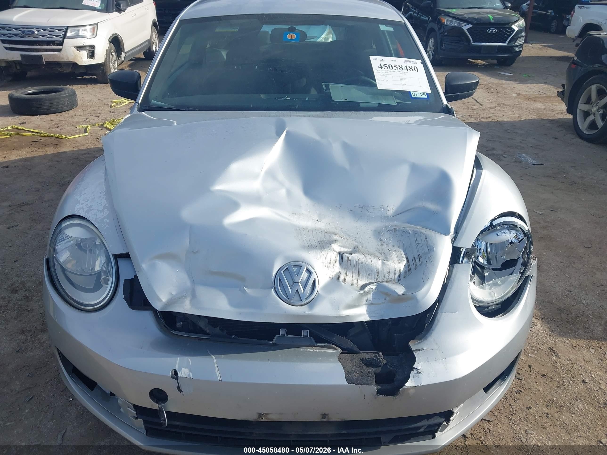 2014 Volkswagen Beetle 1.8t Entry Silver vin: 3VWF17AT1EM633696