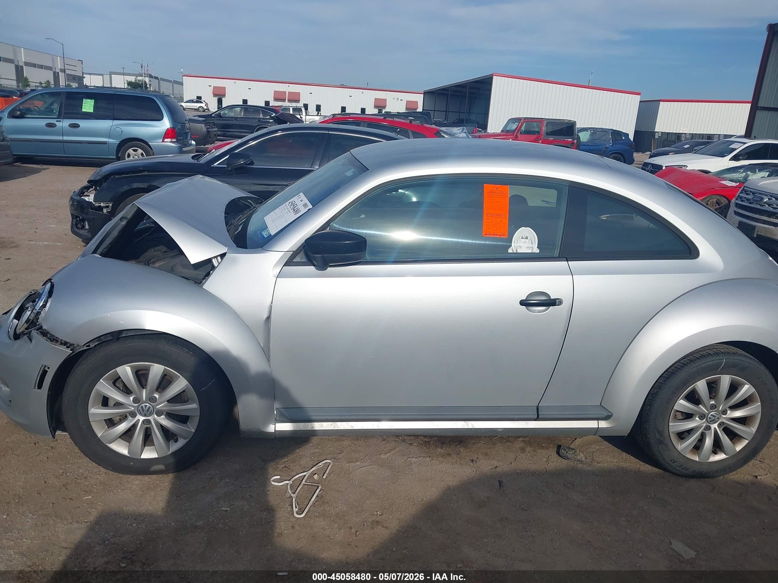 2014 Volkswagen Beetle 1.8t Entry Silver vin: 3VWF17AT1EM633696