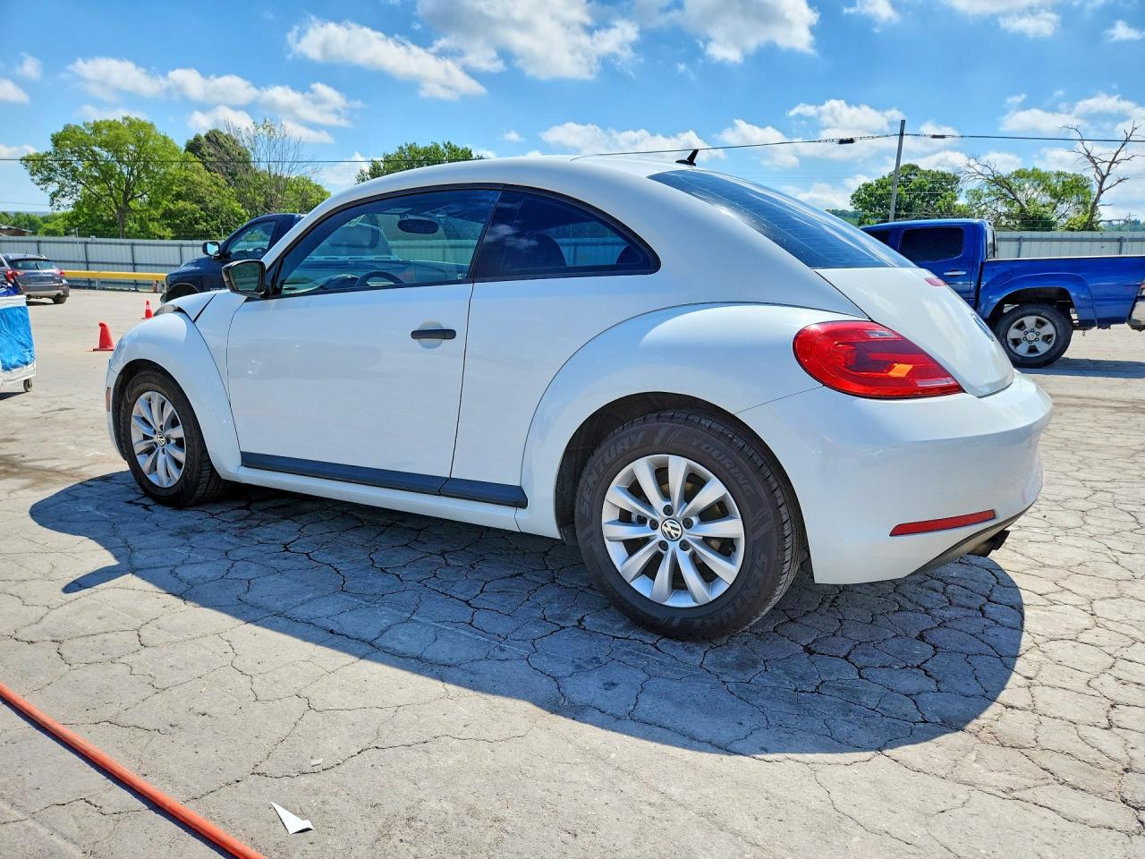 2015 Volkswagen Beetle 1.8t White vin: 3VWF17AT1FM651567