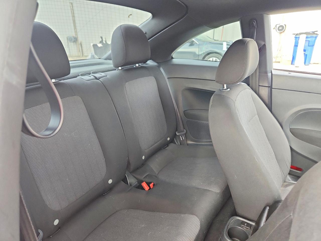 2014 Volkswagen Beetle Red vin: 3VWF17AT2EM640267