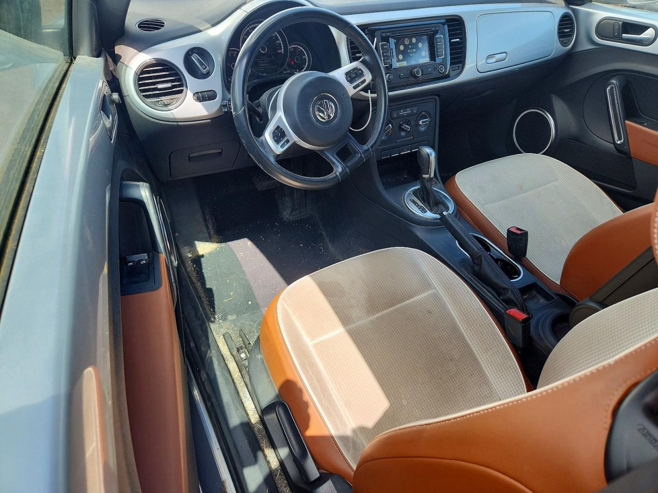 2015 Volkswagen Beetle 1.8t Silver vin: 3VWF17AT2FM603611