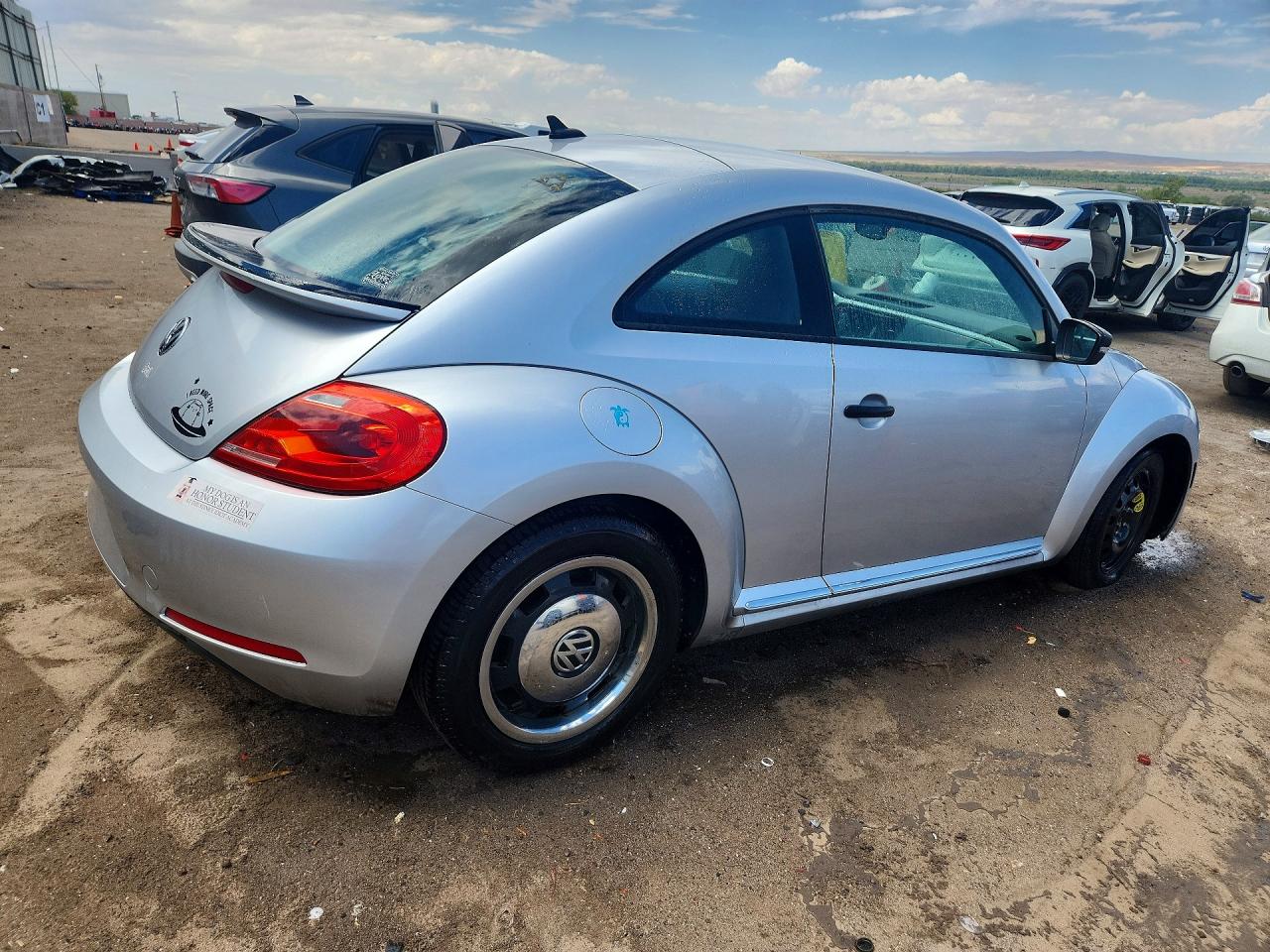 2015 Volkswagen Beetle 1.8t Silver vin: 3VWF17AT2FM603611