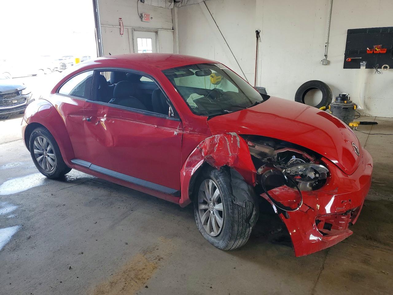 2014 Volkswagen Beetle Red vin: 3VWF17AT3EM640973