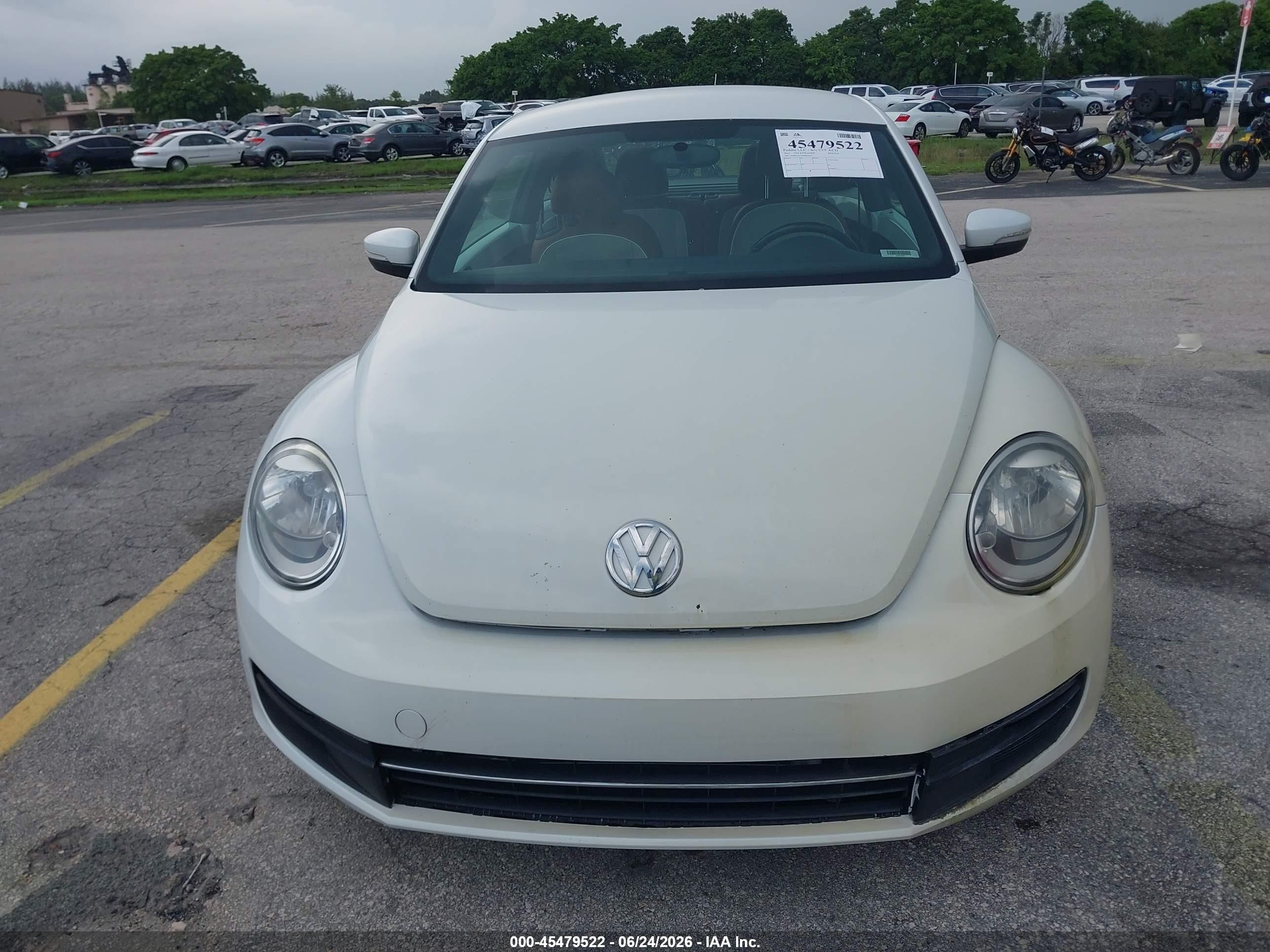 2015 Volkswagen Beetle 1.8t Classic White vin: 3VWF17AT3FM653675