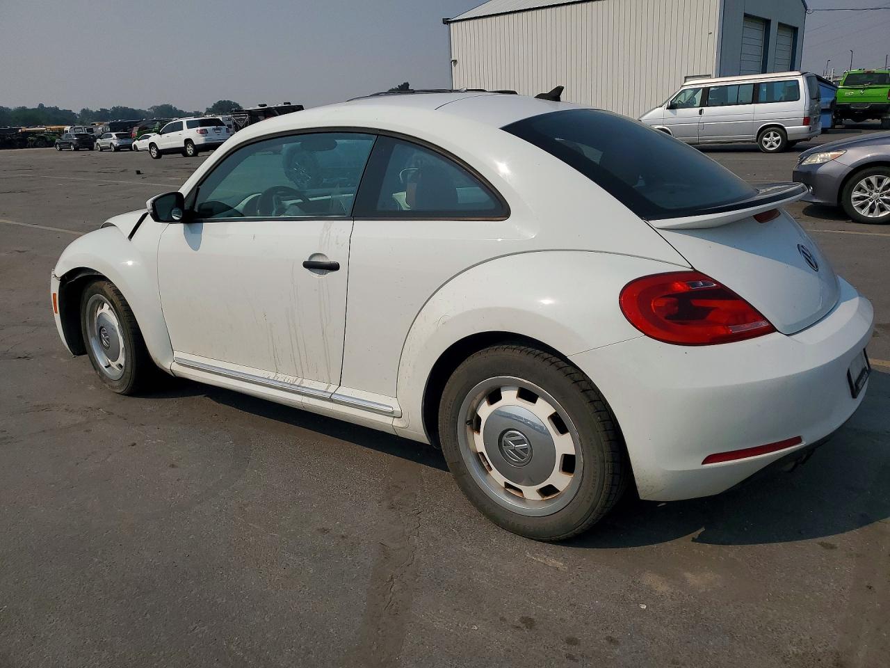 2015 Volkswagen Beetle 1.8t Белый vin: 3VWF17AT3FM655829