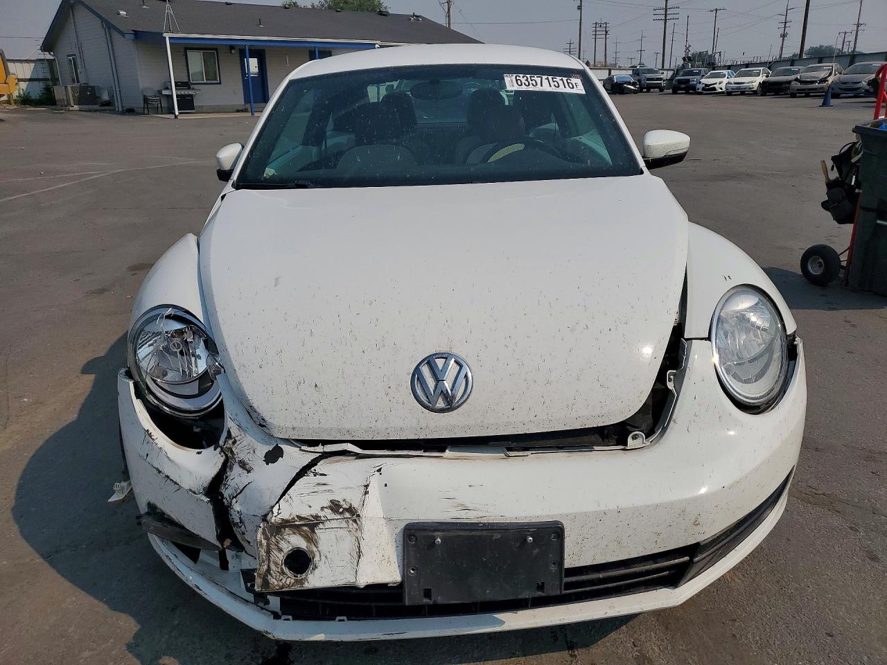 2015 Volkswagen Beetle 1.8t Белый vin: 3VWF17AT3FM655829