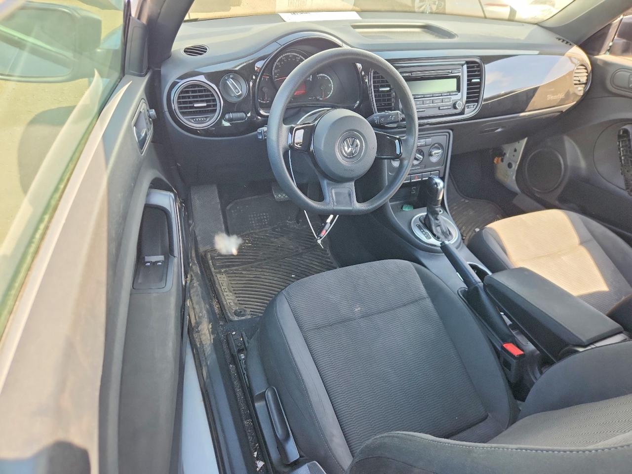 2014 Volkswagen Beetle Silver vin: 3VWF17AT5EM636911