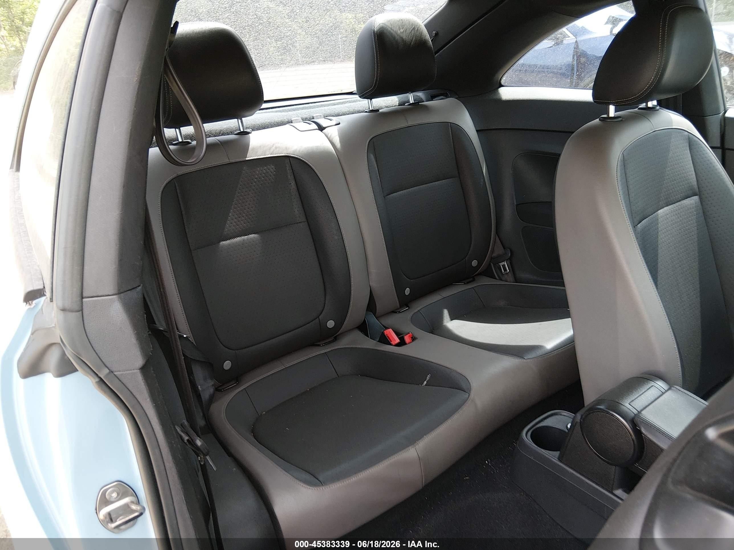 2015 Volkswagen Beetle 1.8t Fleet Edition Light Blue vin: 3VWF17AT5FM603201