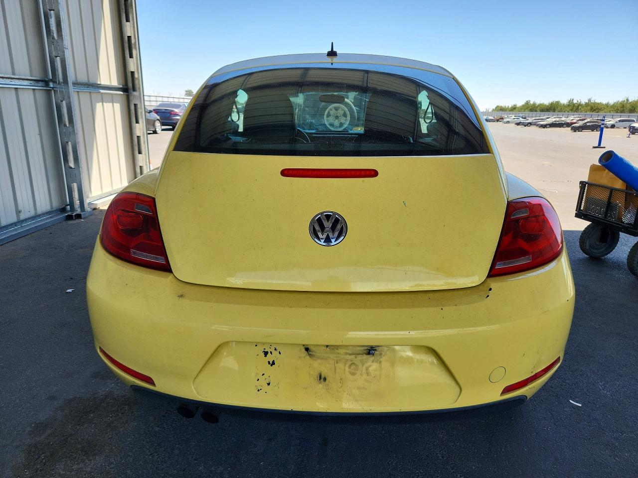 2015 Volkswagen Beetle 1.8t Yellow vin: 3VWF17AT5FM637428